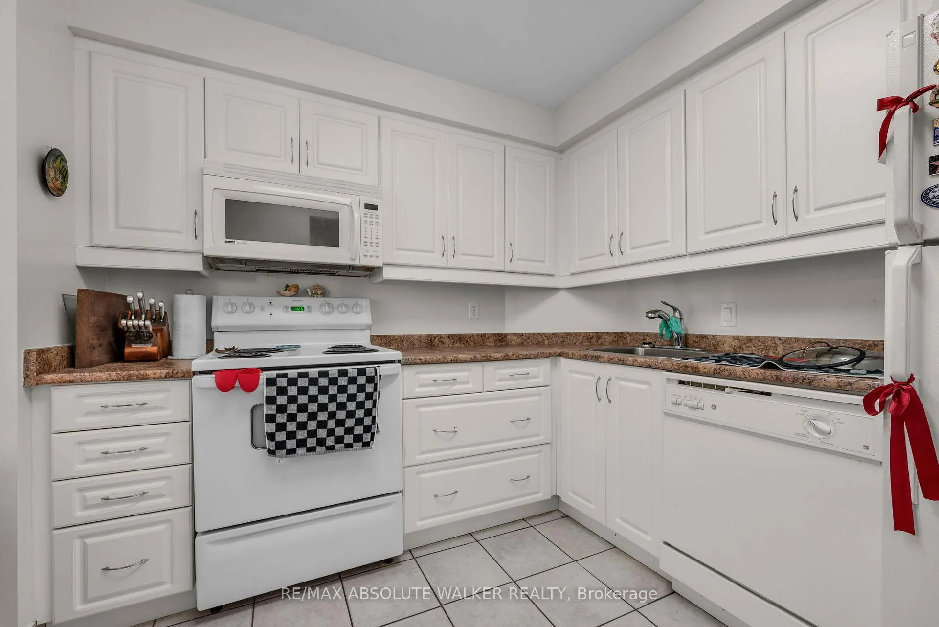 Photo 12 of Unit 201, 470 Laurier Avenue W, Ottawa, Ottawa Centre — HOMEH