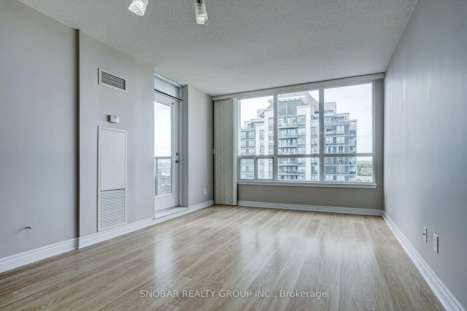 Photo 13 of Unit 1110, 60 Disera Drive, Vaughan, Beverley Glen — HOMEH