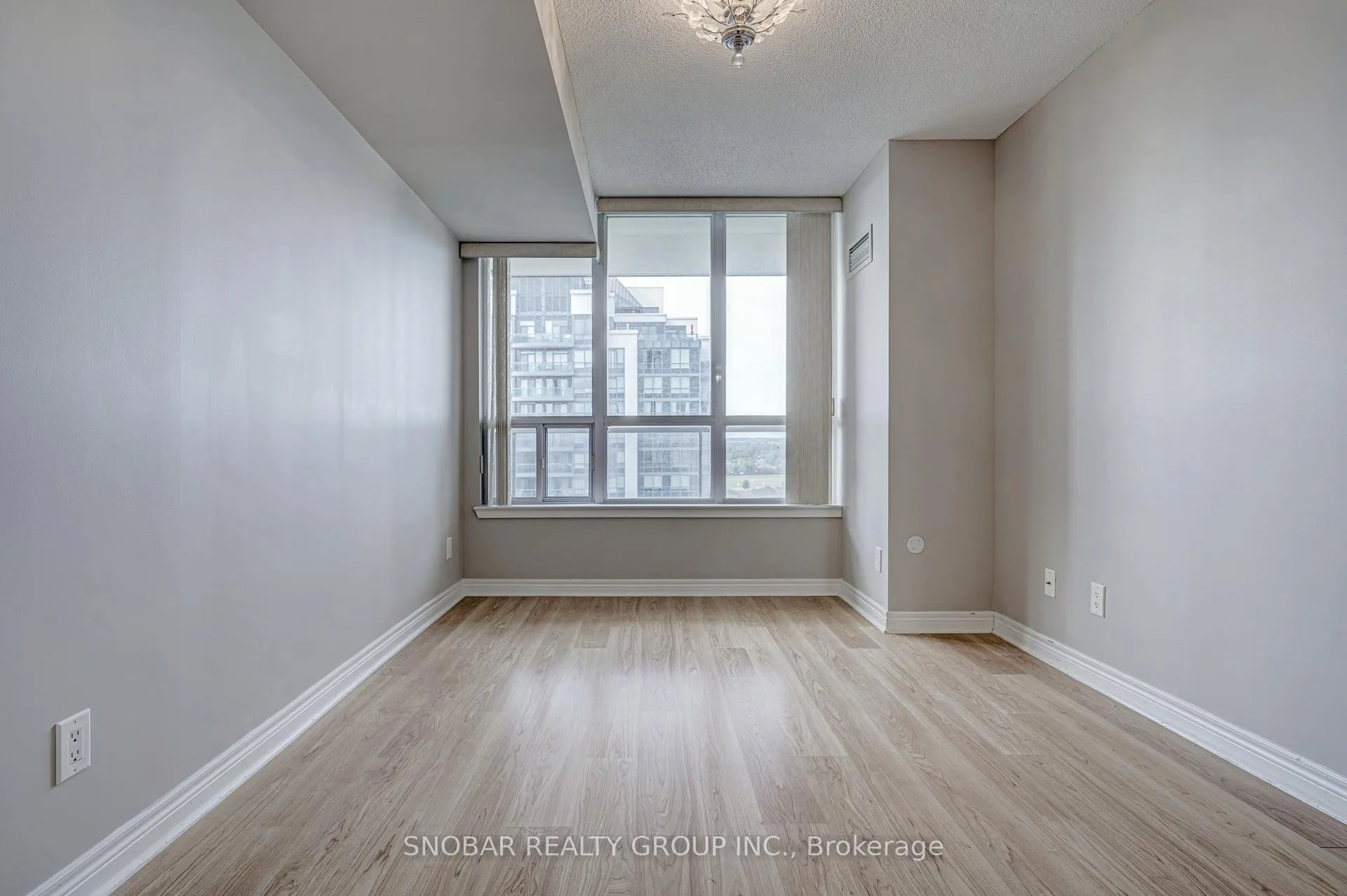 Photo 16 of Unit 1110, 60 Disera Drive, Vaughan, Beverley Glen — HOMEH