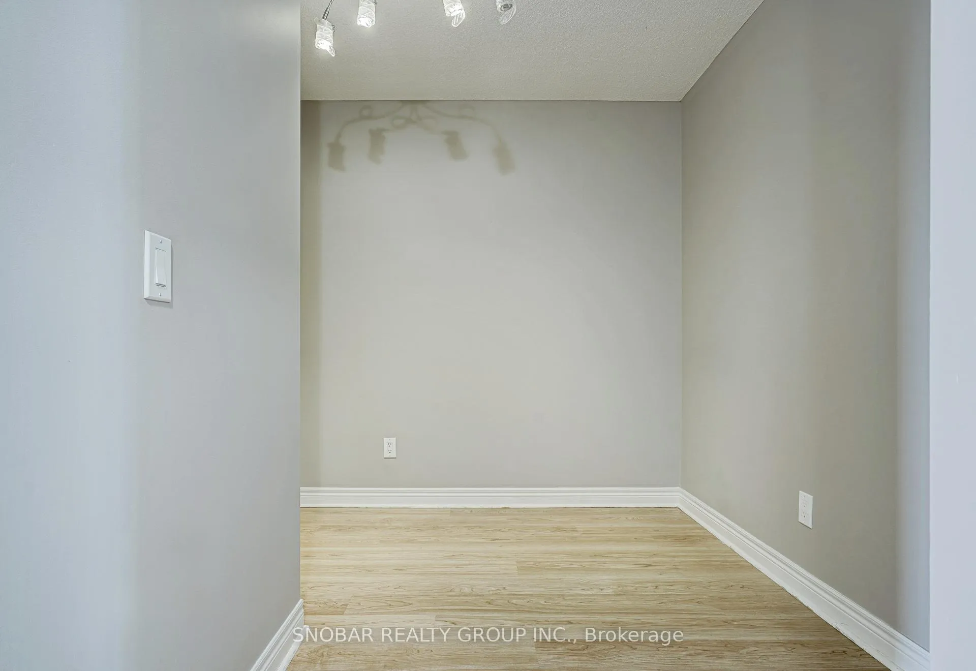 Photo 17 of Unit 1110, 60 Disera Drive, Vaughan, Beverley Glen — HOMEH