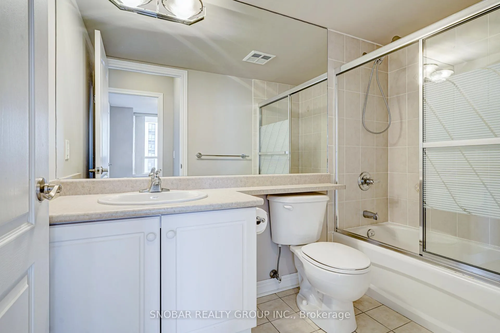 Photo 18 of Unit 1110, 60 Disera Drive, Vaughan, Beverley Glen — HOMEH