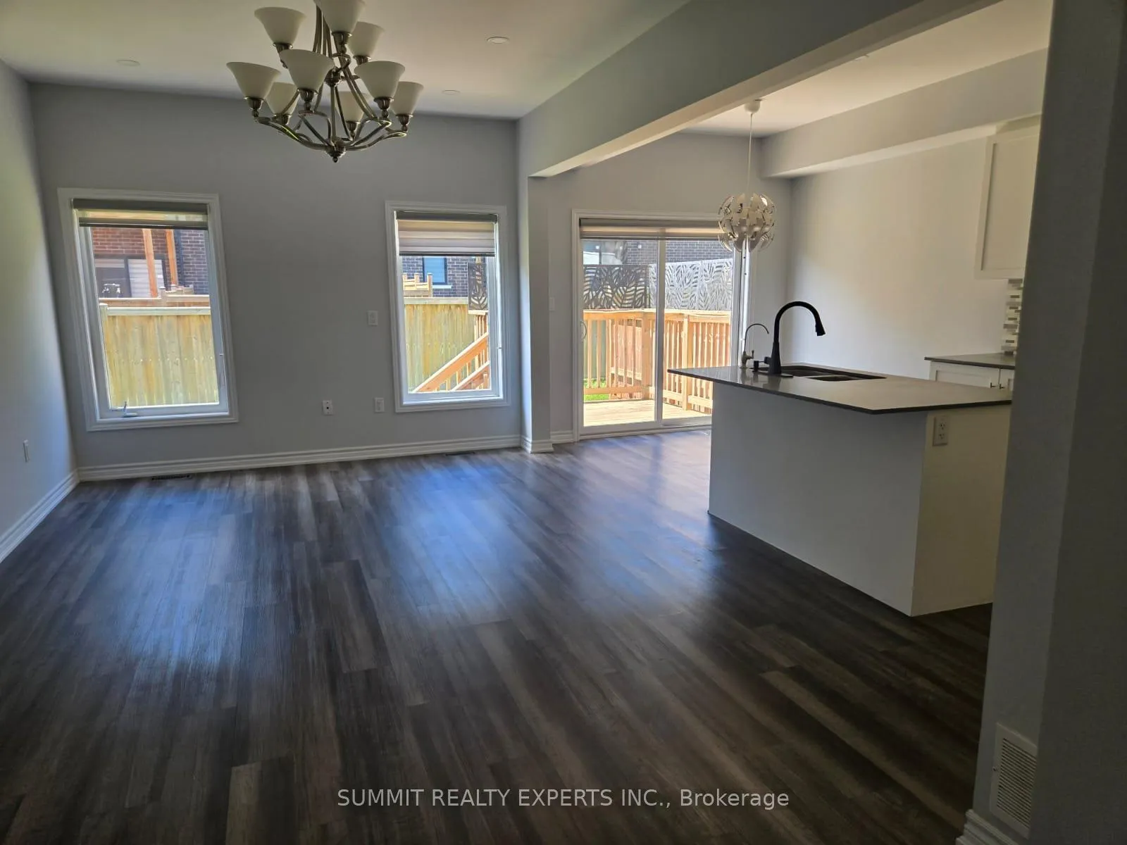 Photo 2 of Unit 8, 324 Equestrian Way, Cambridge, Preston Heights — HOMEH