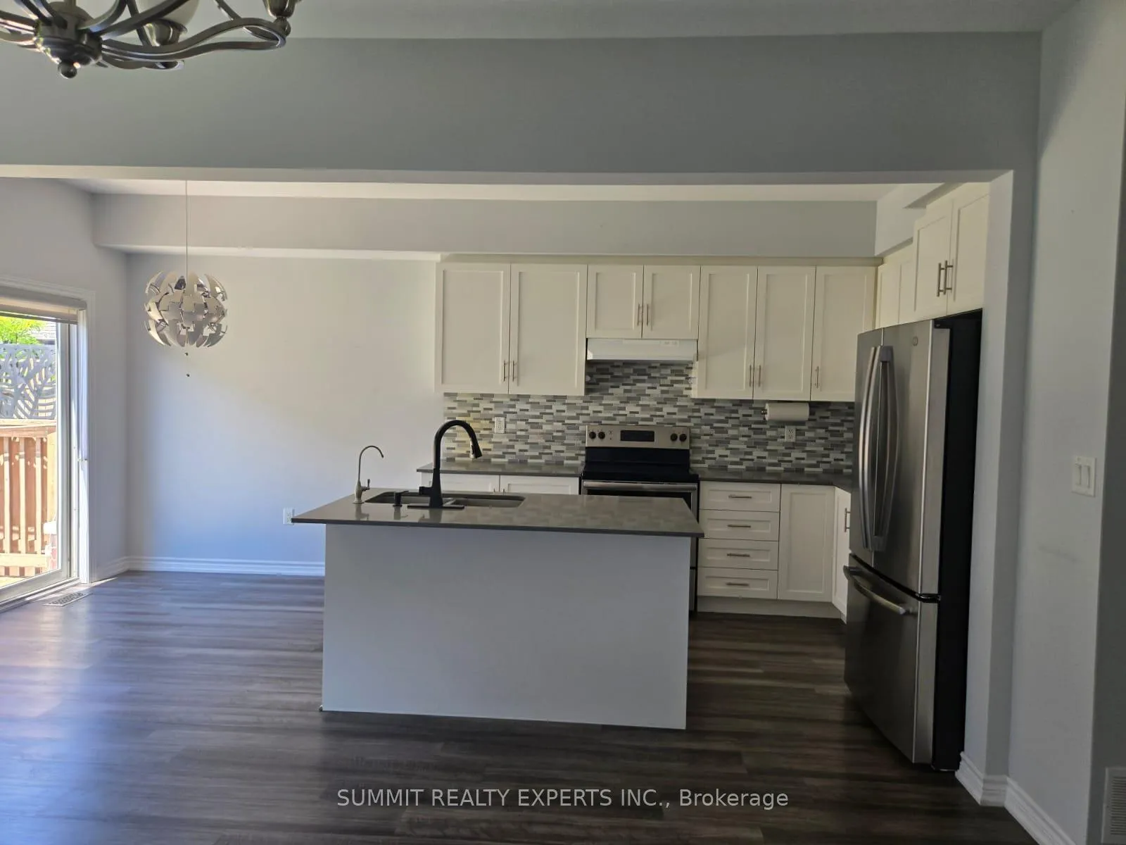Photo 3 of Unit 8, 324 Equestrian Way, Cambridge, Preston Heights — HOMEH