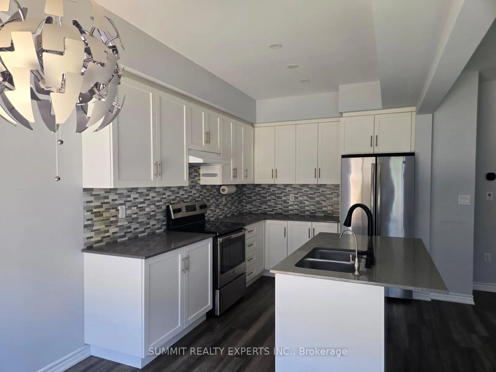 Photo 4 of Unit 8, 324 Equestrian Way, Cambridge, Preston Heights — HOMEH