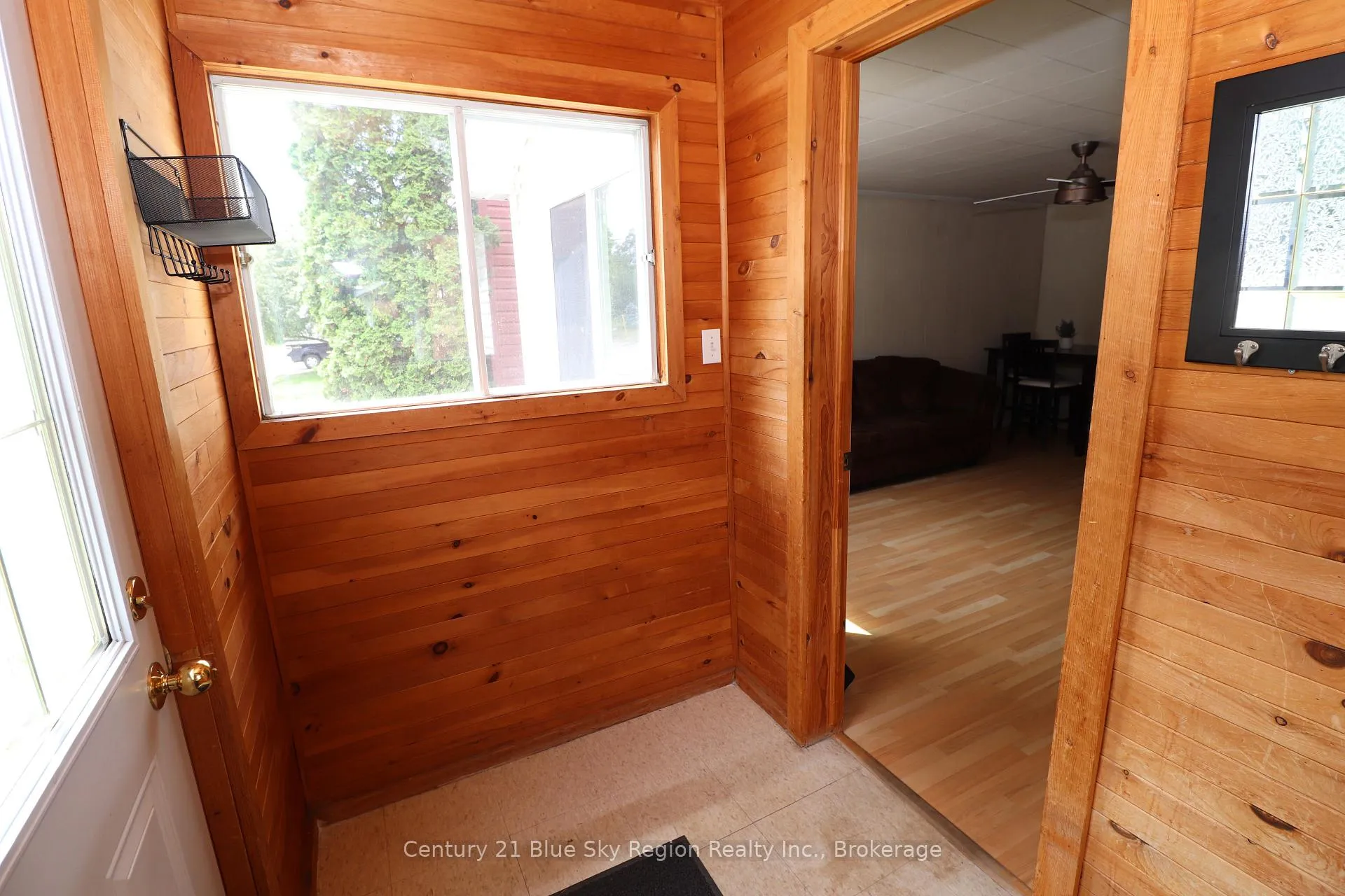 Photo 3 of 463 Mcleod Street, North Bay, Central — HOMEH