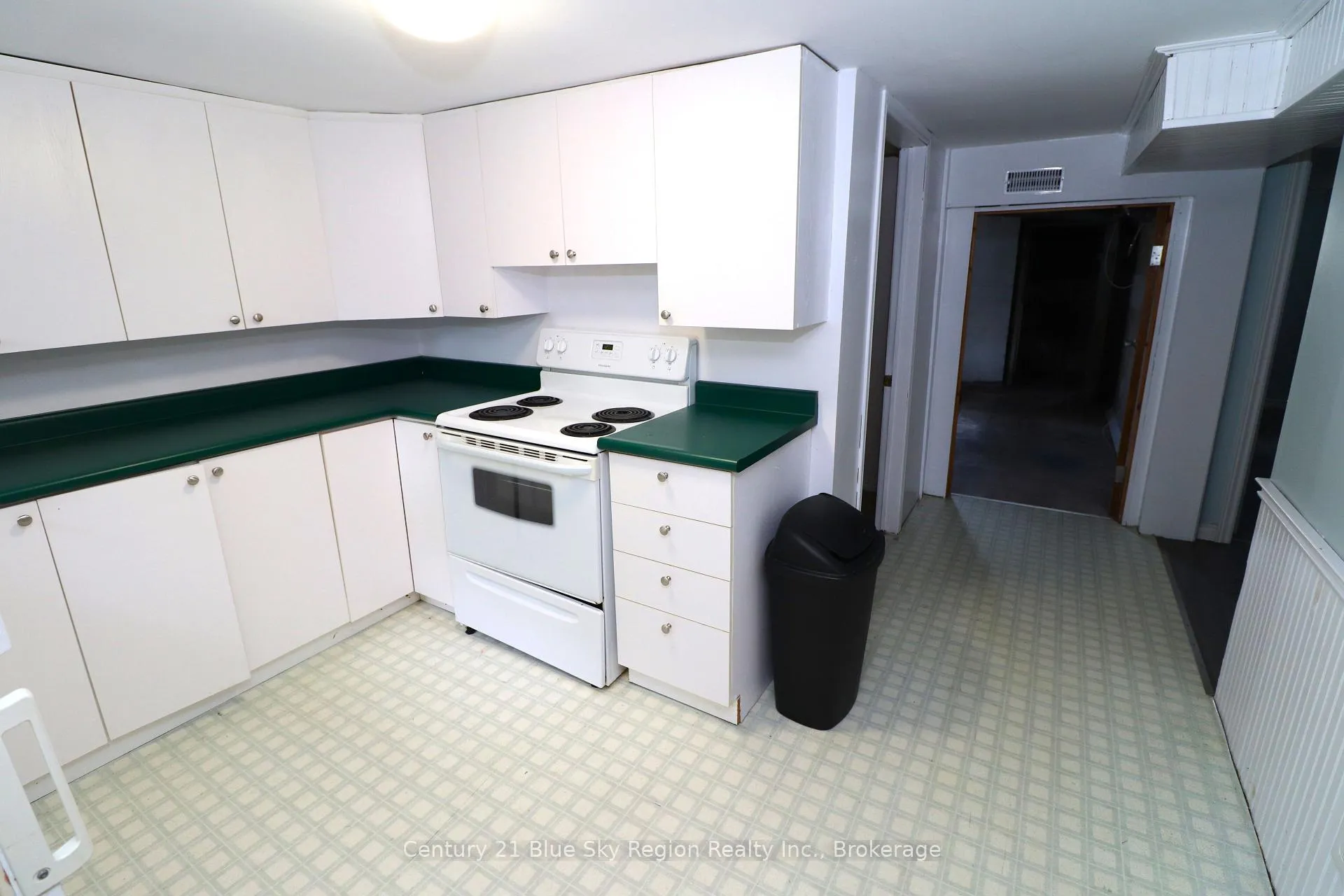 Photo 18 of 463 Mcleod Street, North Bay, Central — HOMEH
