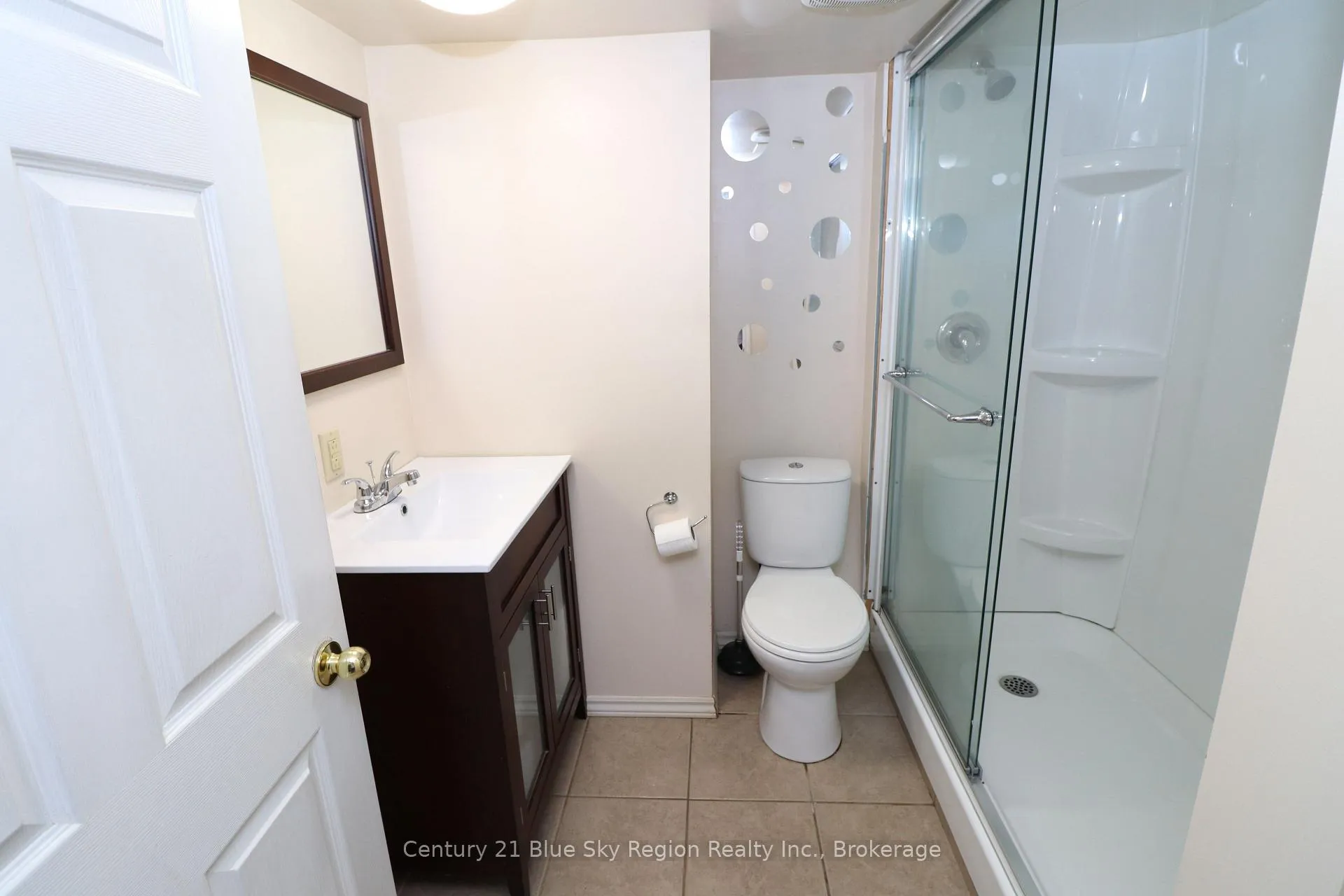 Photo 23 of 463 Mcleod Street, North Bay, Central — HOMEH