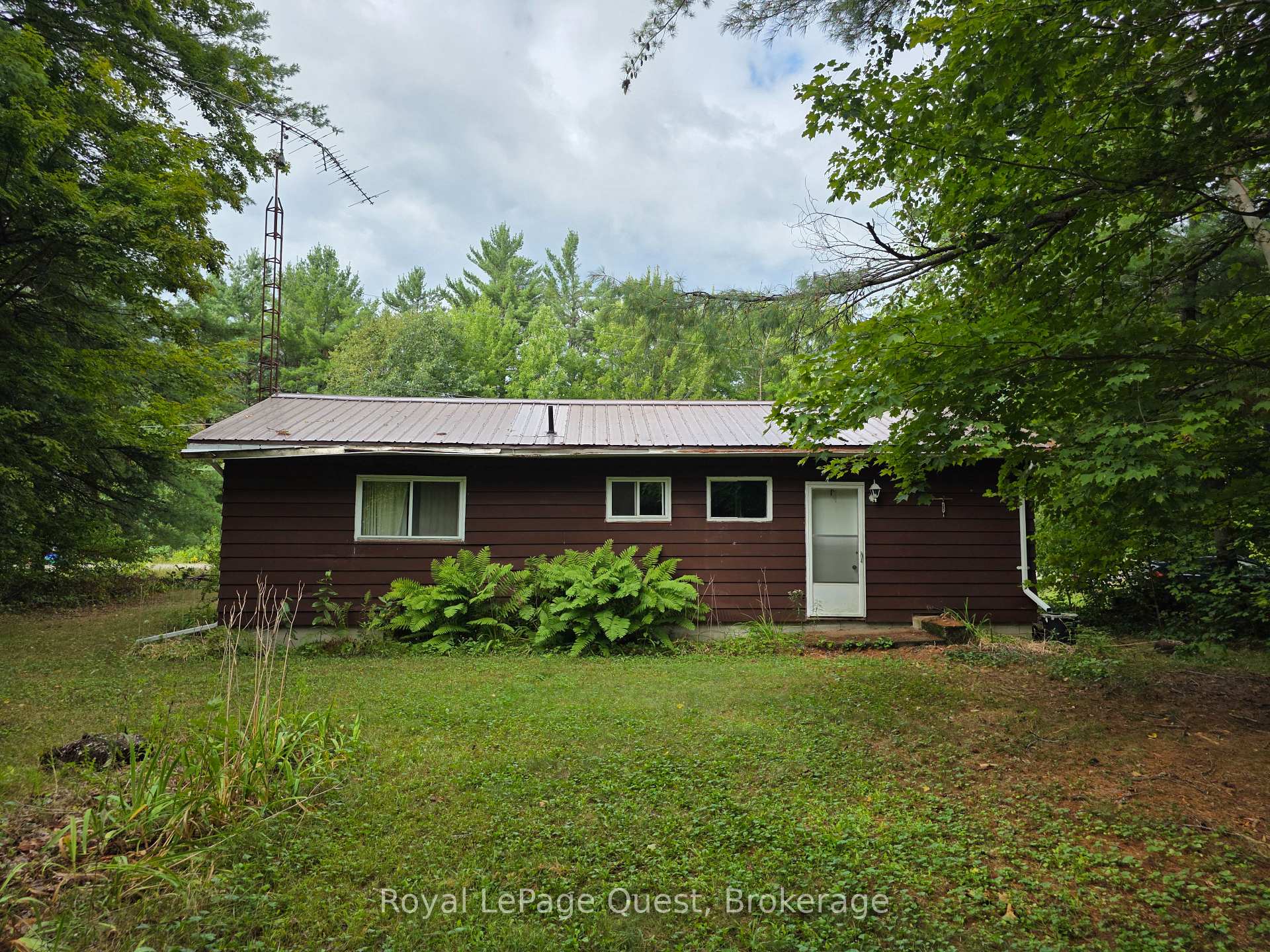 Photo 3 of 1045 Sparrow Lake Route, Gravenhurst, Morrison — HOMEH
