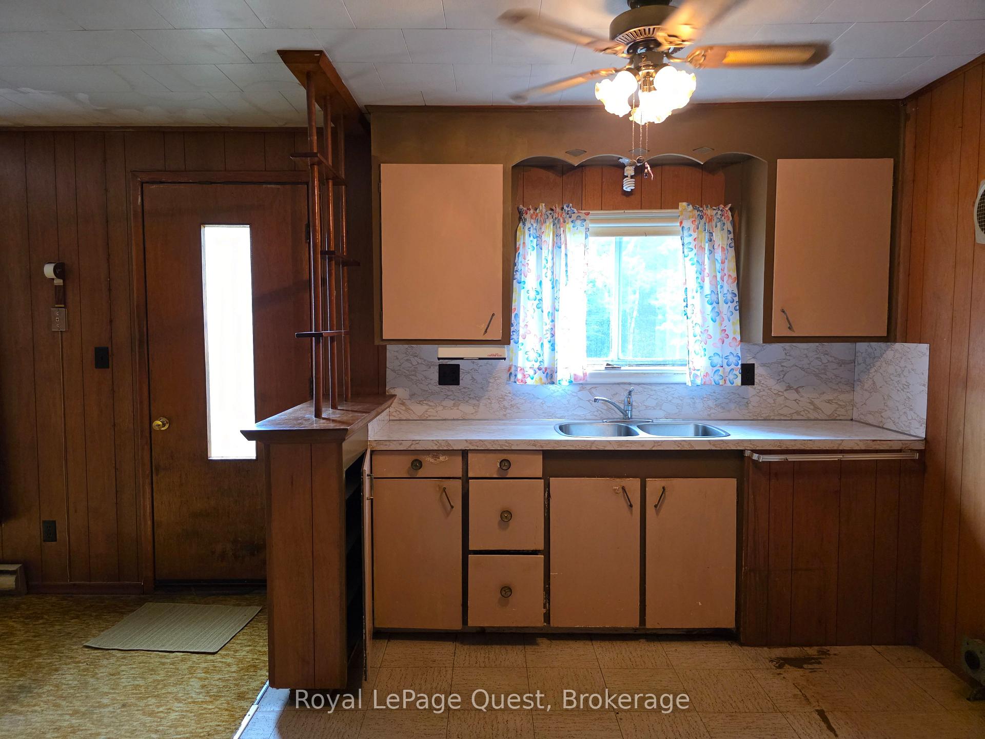Photo 6 of 1045 Sparrow Lake Route, Gravenhurst, Morrison — HOMEH