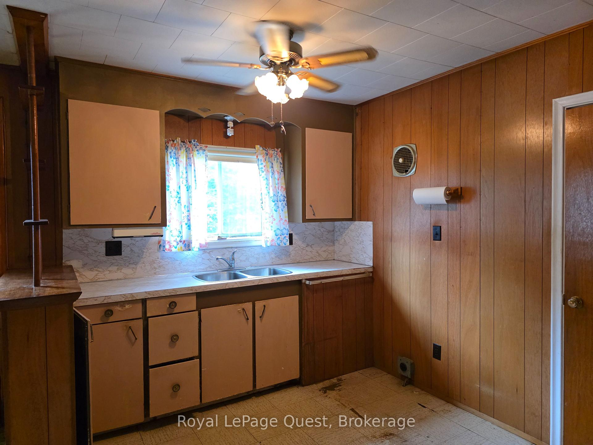 Photo 7 of 1045 Sparrow Lake Route, Gravenhurst, Morrison — HOMEH