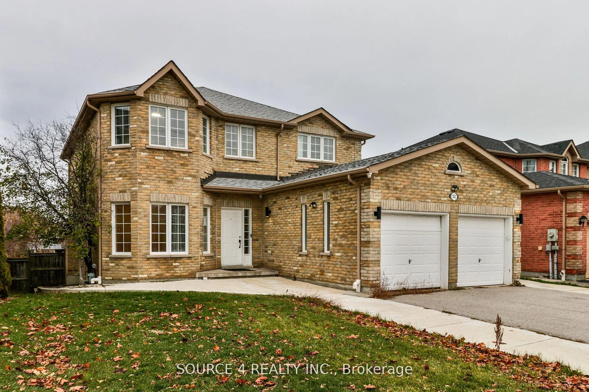 Photo 2 of 262 Livingstone Street E, Barrie, Little Lake — HOMEH