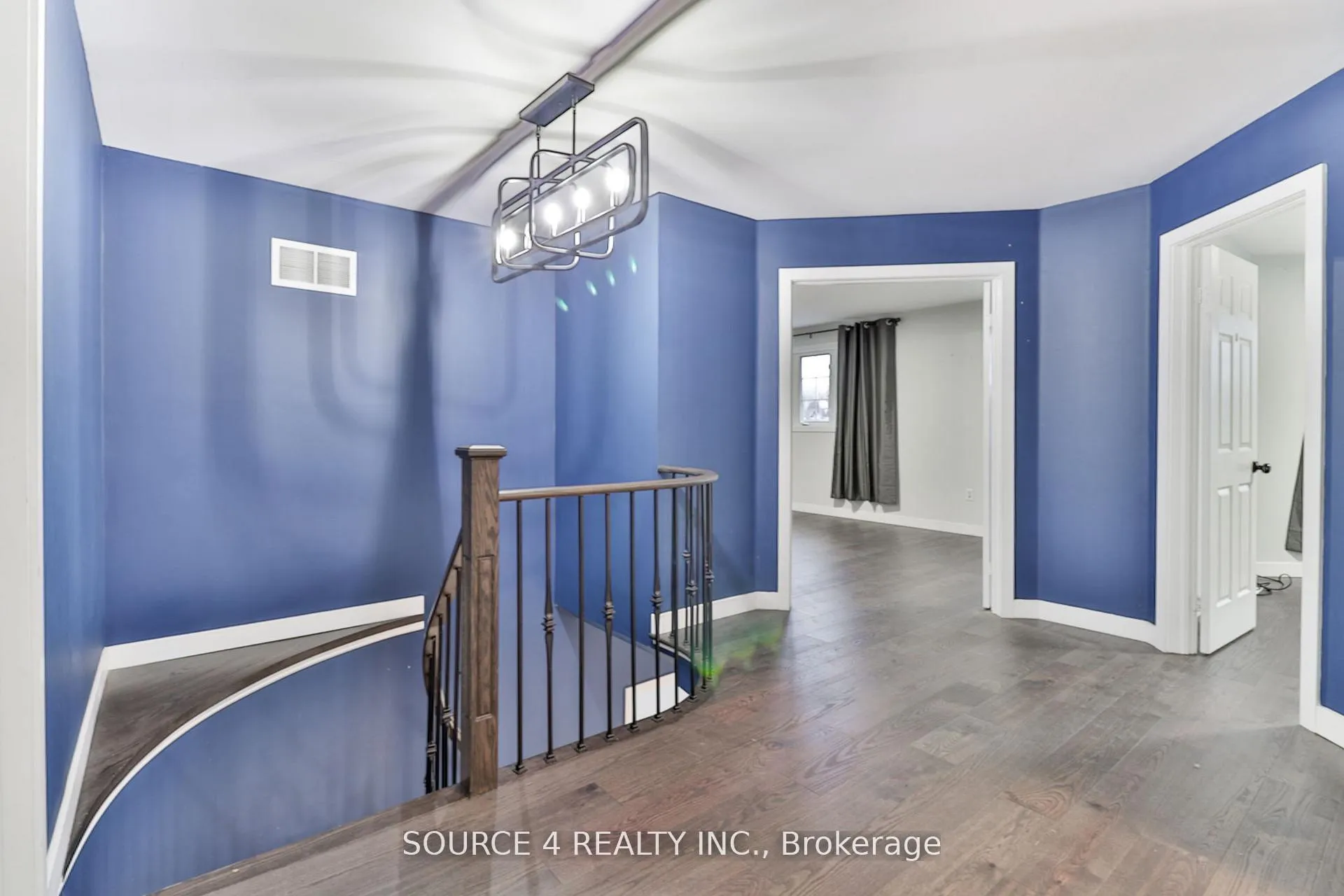 Photo 15 of 262 Livingstone Street E, Barrie, Little Lake — HOMEH