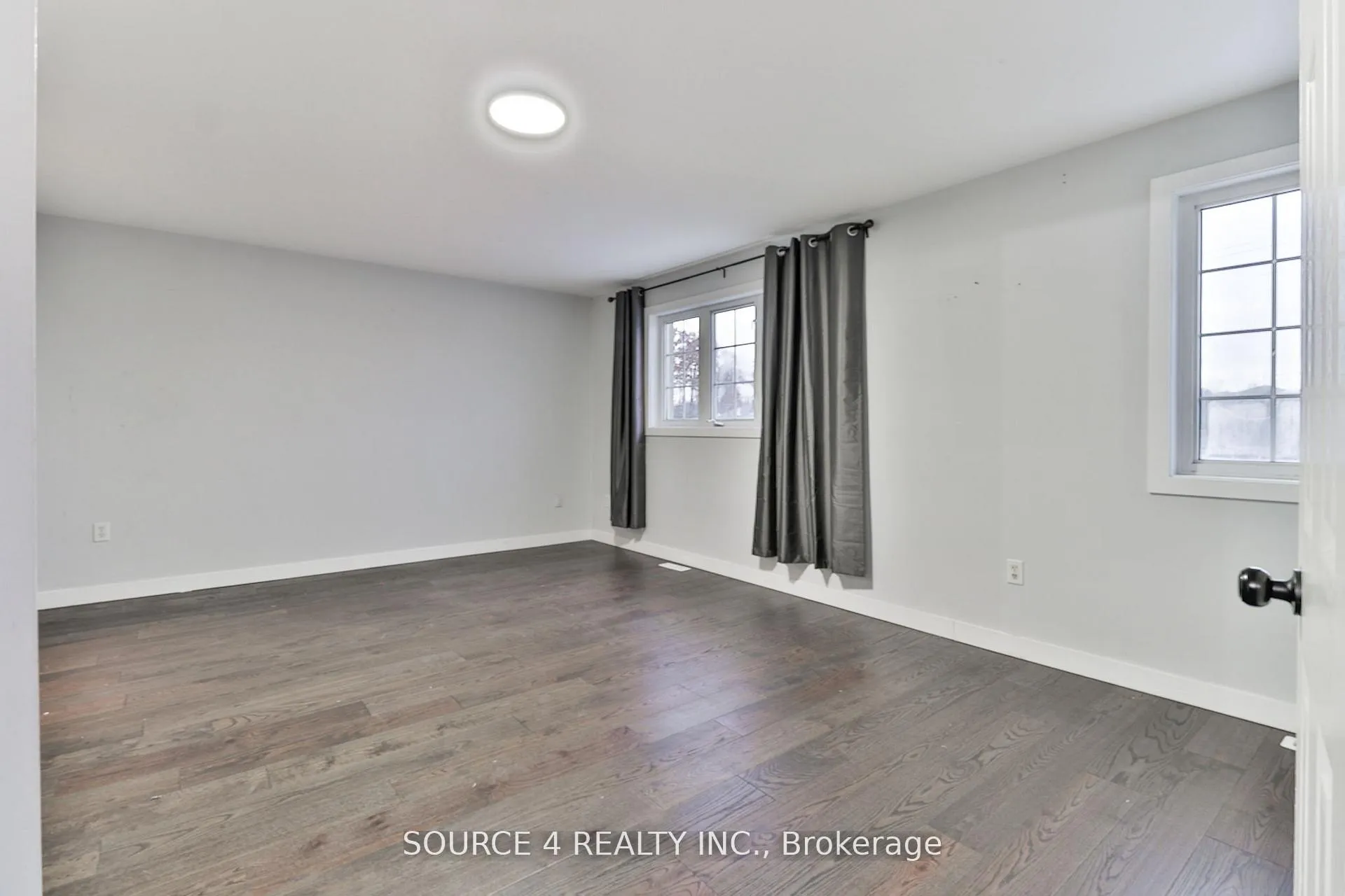 Photo 17 of 262 Livingstone Street E, Barrie, Little Lake — HOMEH