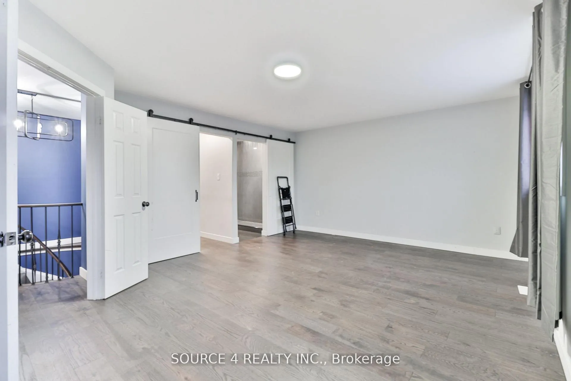 Photo 18 of 262 Livingstone Street E, Barrie, Little Lake — HOMEH