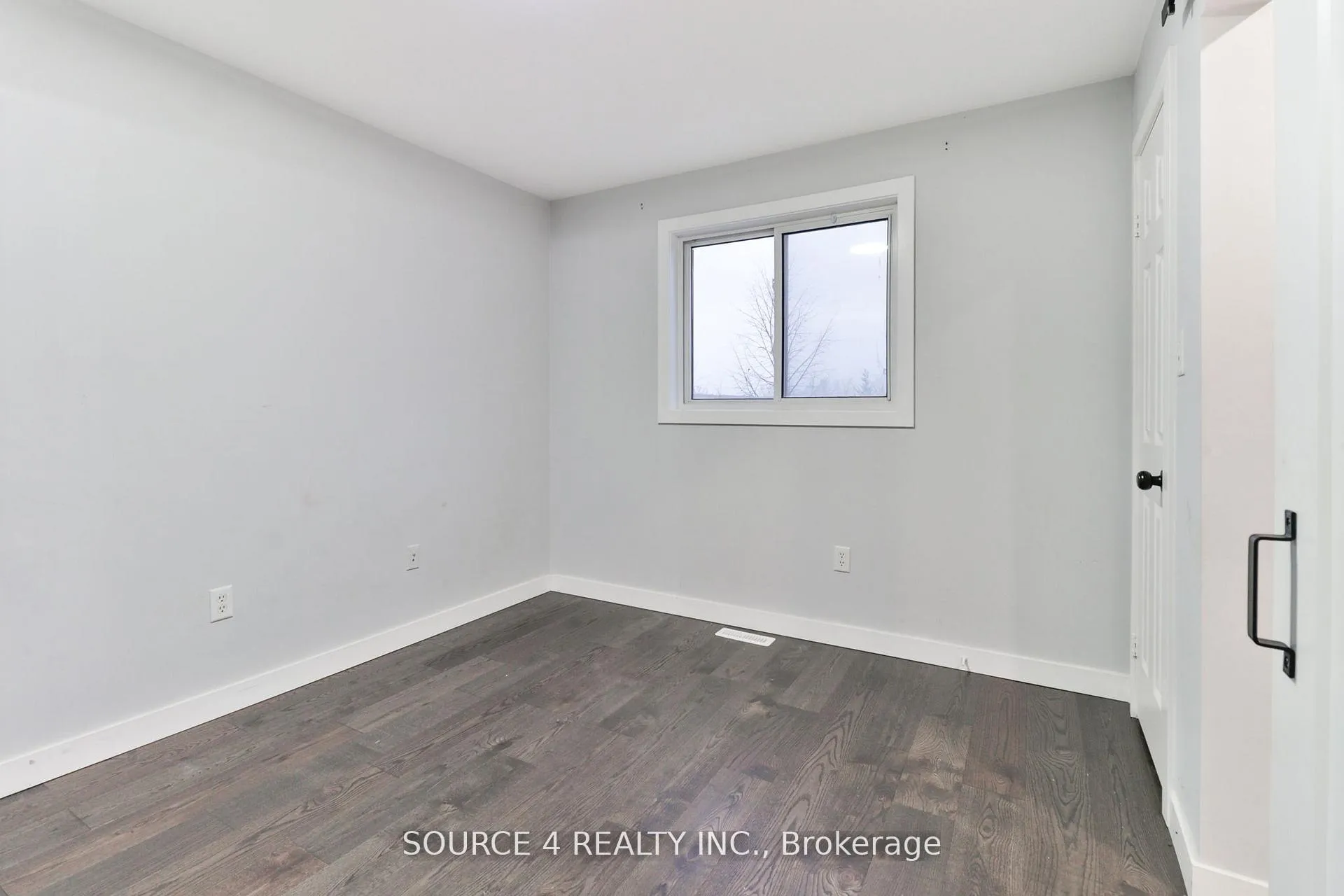 Photo 22 of 262 Livingstone Street E, Barrie, Little Lake — HOMEH
