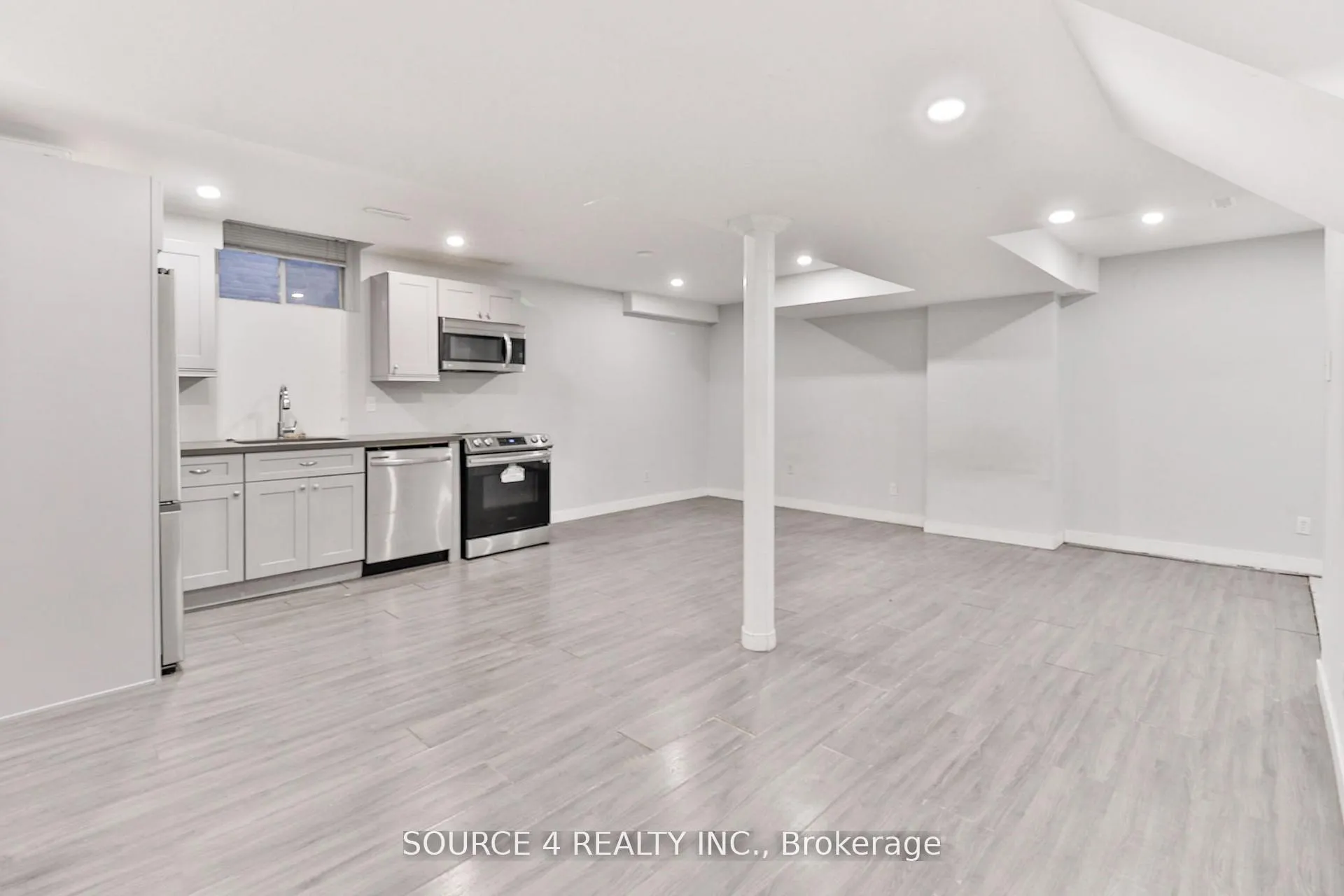 Photo 26 of 262 Livingstone Street E, Barrie, Little Lake — HOMEH