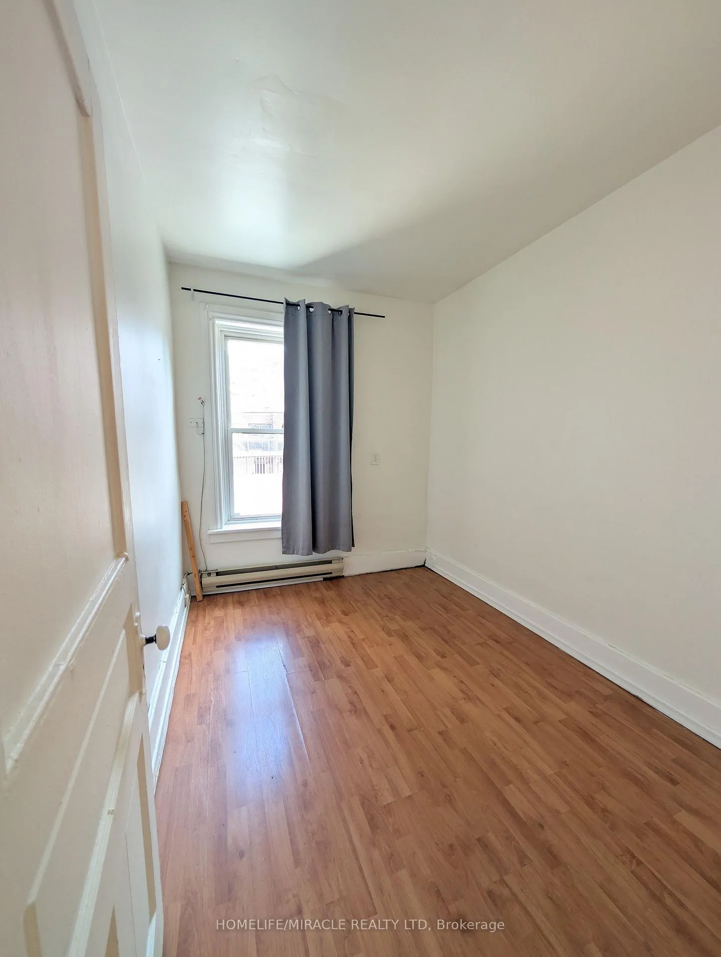 Photo 7 of 359A Brant Street, Burlington, Brant — HOMEH