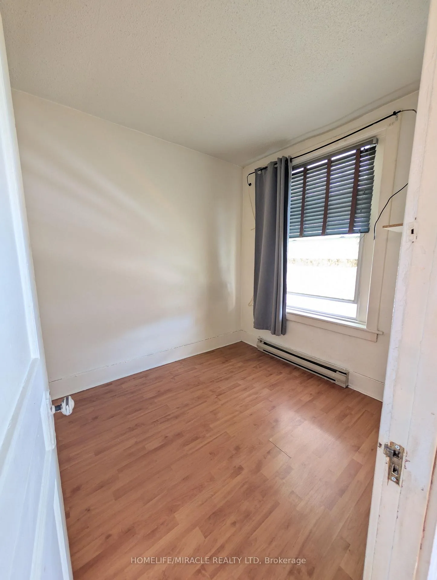 Photo 8 of 359A Brant Street, Burlington, Brant — HOMEH