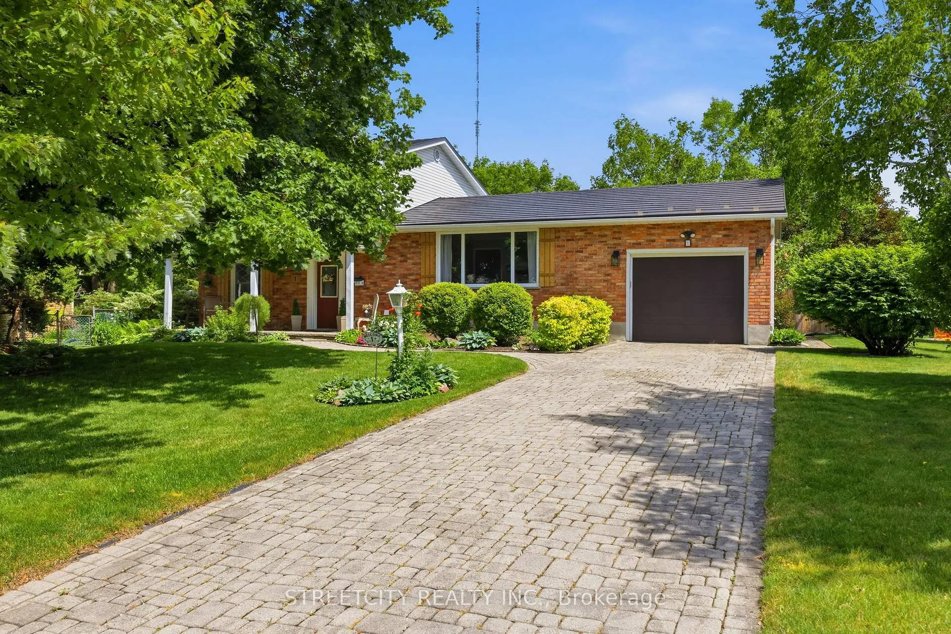 Front of 1 Jason Court