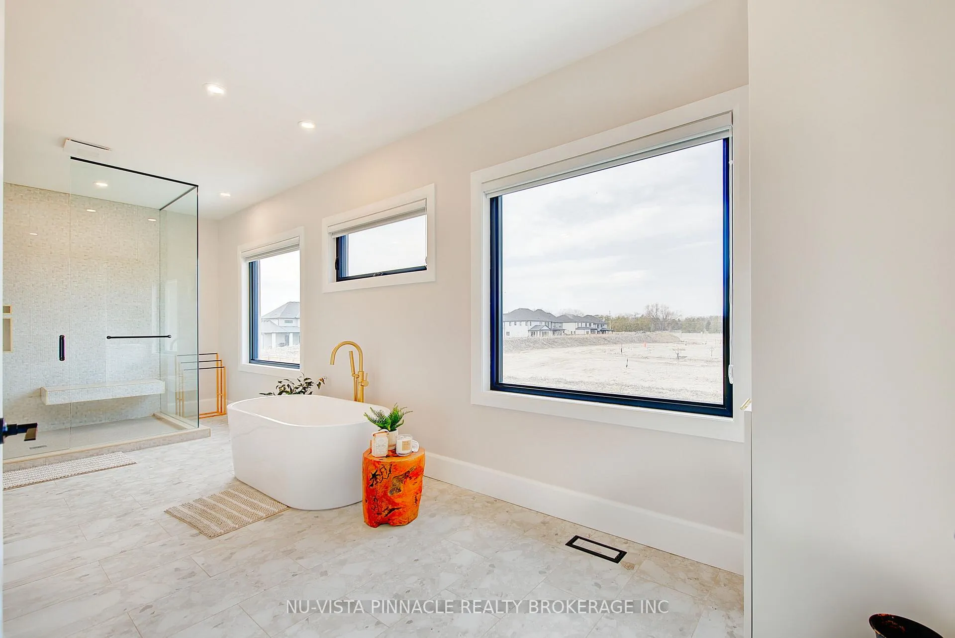 Photo 20 of 564 Creekview Chase, London, North R — HOMEH
