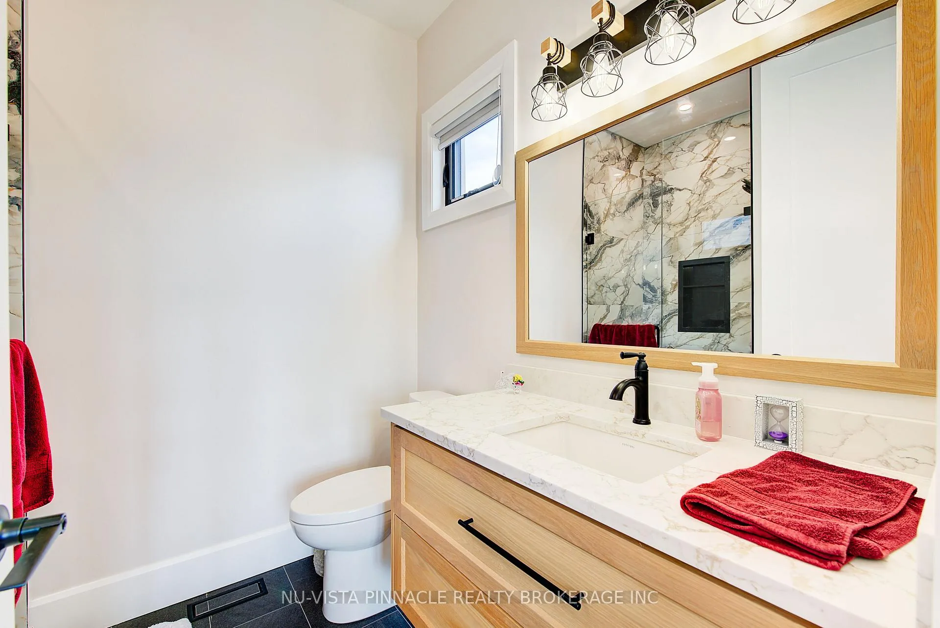 Photo 33 of 564 Creekview Chase, London, North R — HOMEH