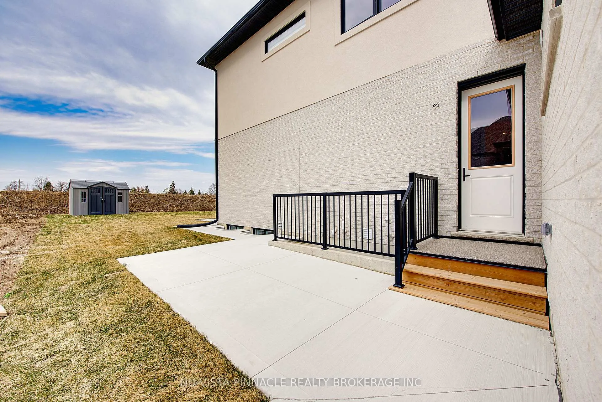 Photo 47 of 564 Creekview Chase, London, North R — HOMEH