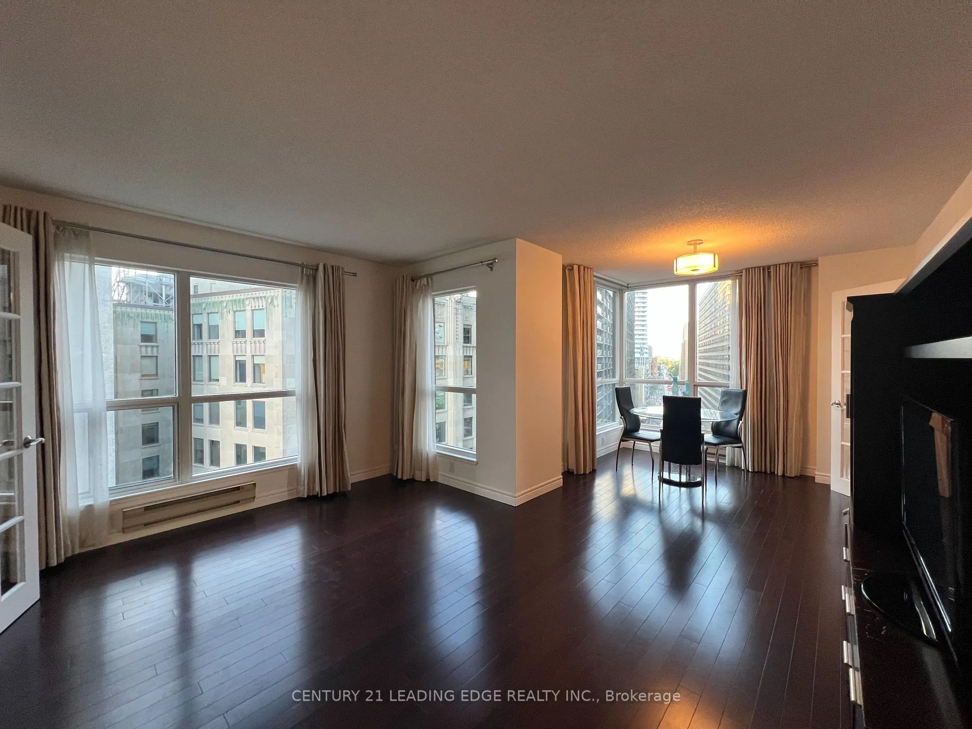 Photo 1 of Unit 1115, 7 Carlton Street, Toronto, Church-Yonge Corridor — HOMEH