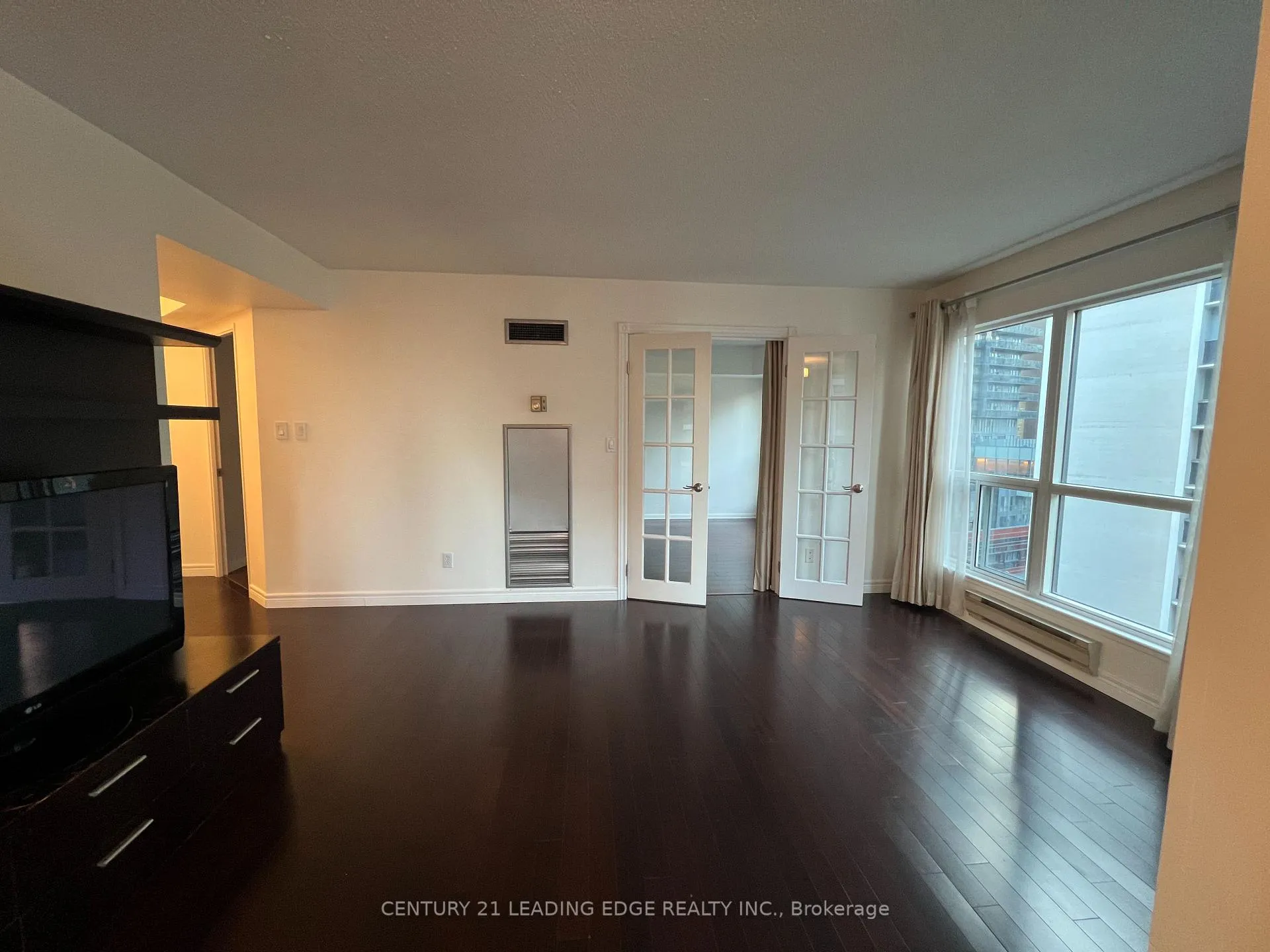 Photo 4 of Unit 1115, 7 Carlton Street, Toronto, Church-Yonge Corridor — HOMEH