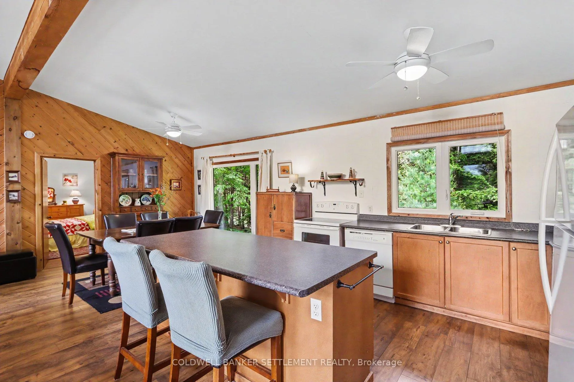 Photo 13 of 143 Horseshoe Bay, Tay Valley, Bathurst/Burgess & Sherbrooke (North Burgess) Twp — HOMEH