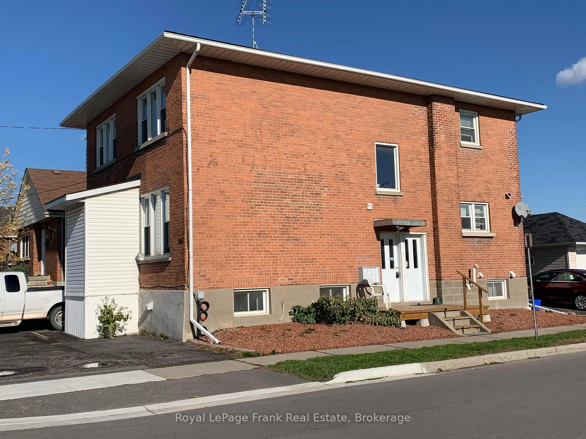 Photo 1 of Unit 4, 243 Huron Street, Oshawa, Central — HOMEH