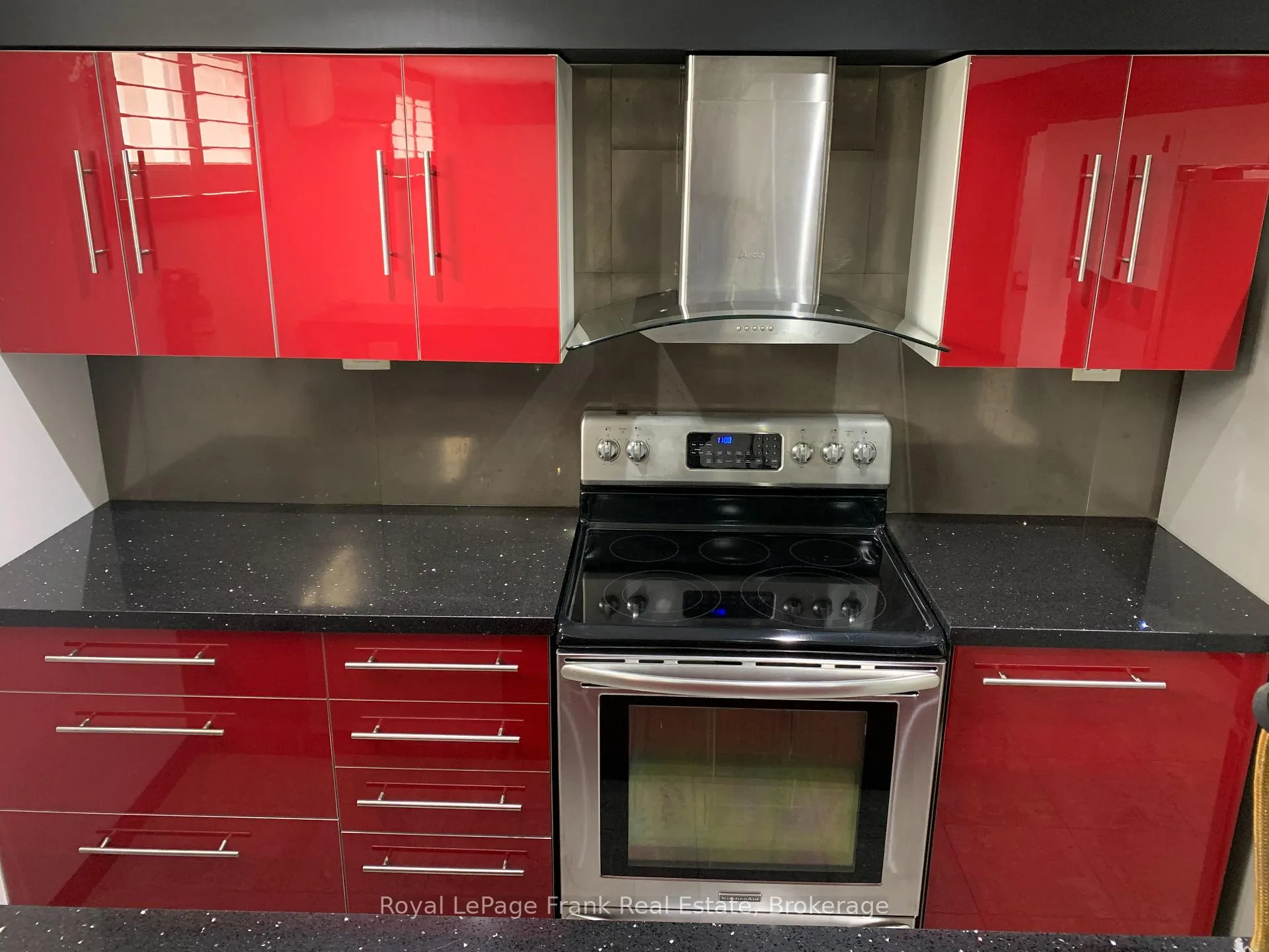Photo 3 of Unit 4, 243 Huron Street, Oshawa, Central — HOMEH