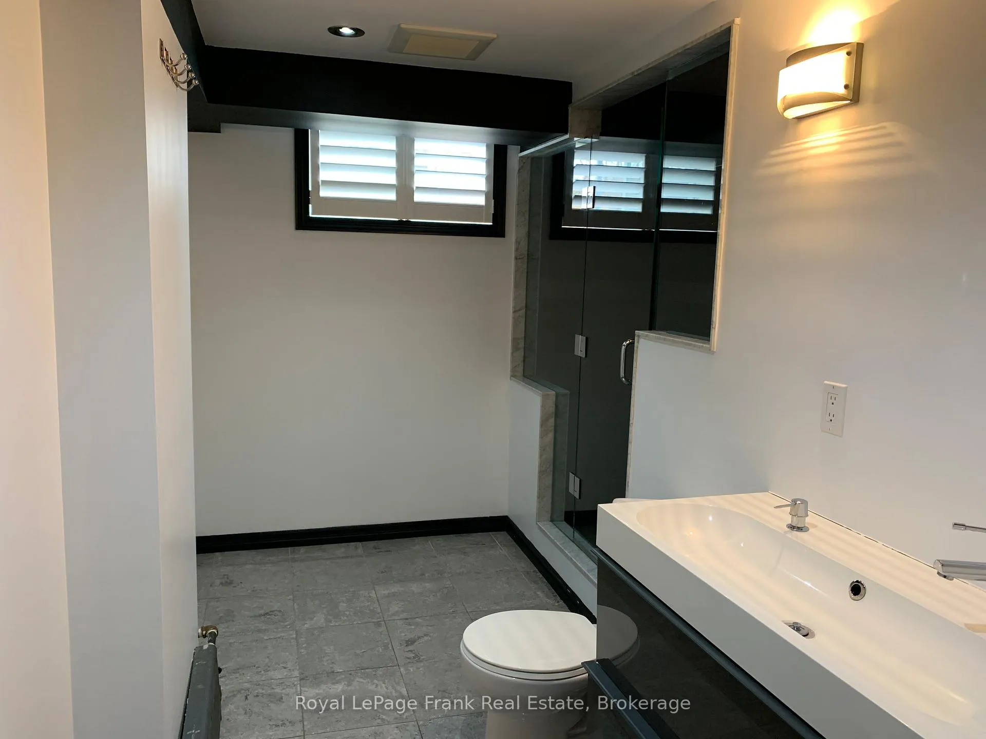 Photo 10 of Unit 4, 243 Huron Street, Oshawa, Central — HOMEH