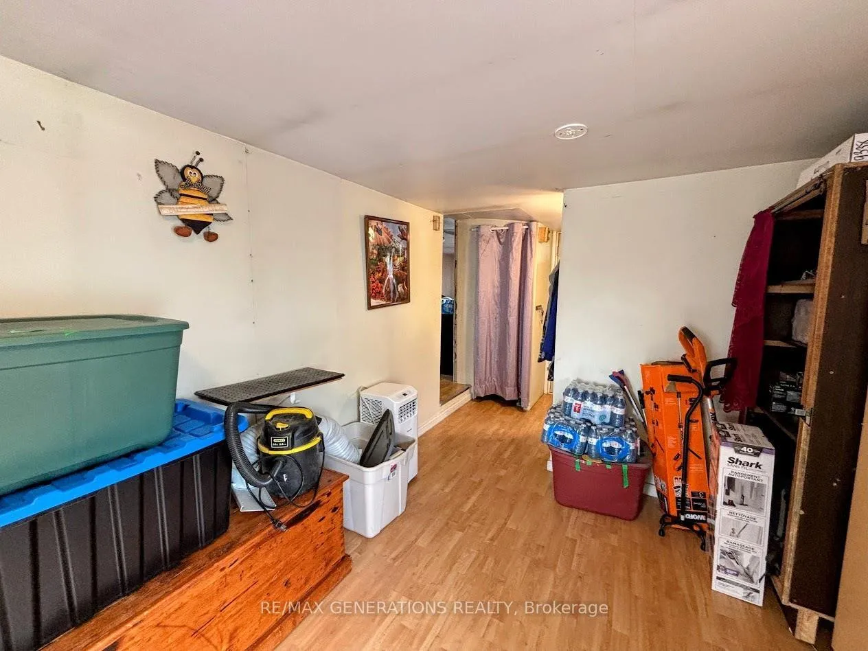Photo 8 of 22 Jackson Crescent, Marathon — HOMEH