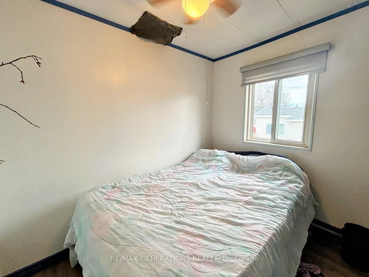 Photo 11 of 22 Jackson Crescent, Marathon — HOMEH