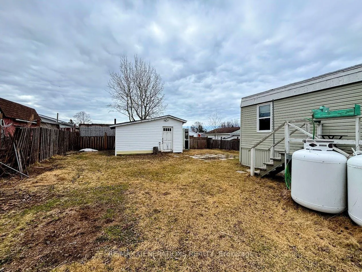 Photo 21 of 22 Jackson Crescent, Marathon — HOMEH