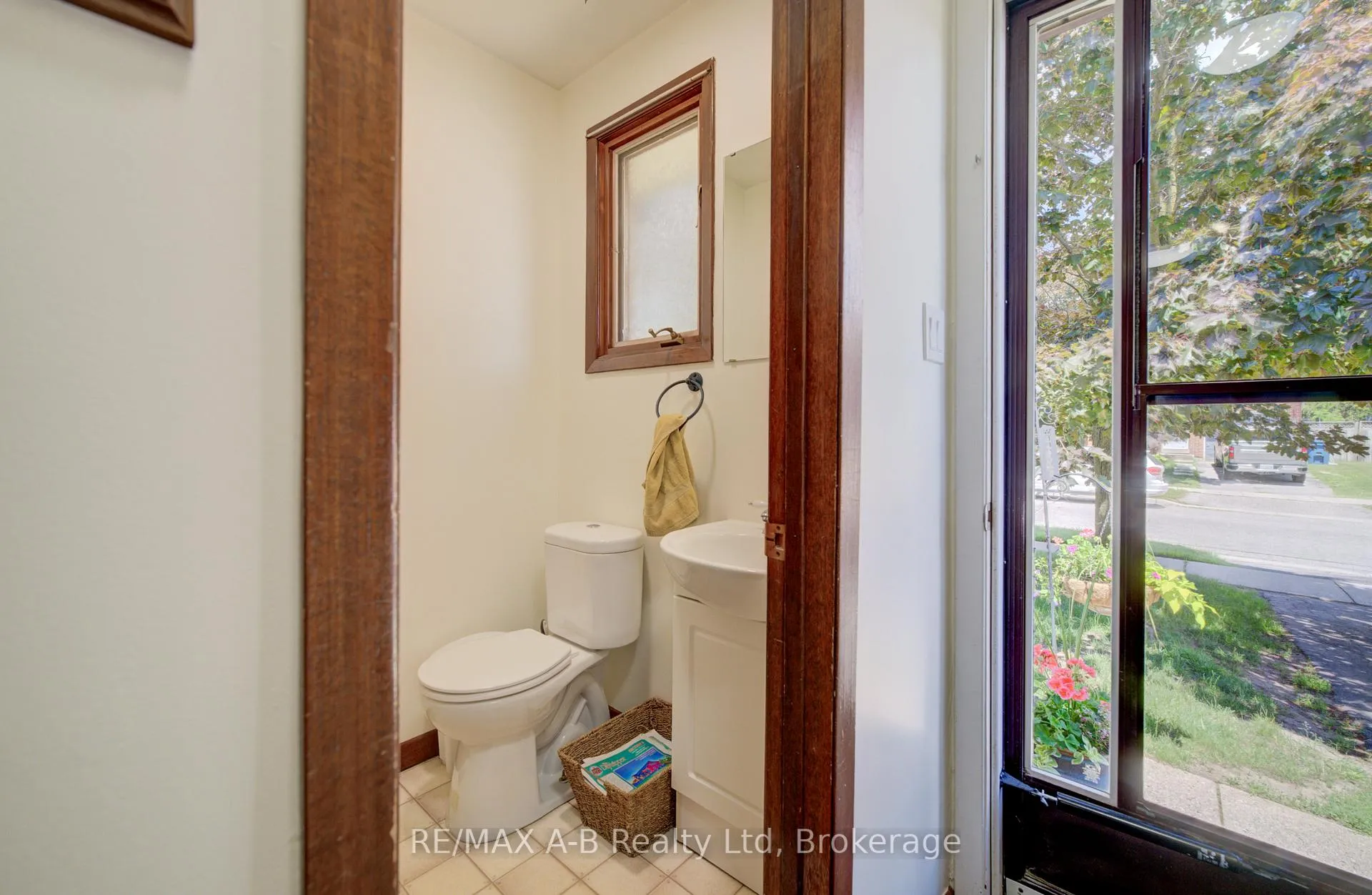 Photo 6 of 23 Galt Road, Stratford — HOMEH