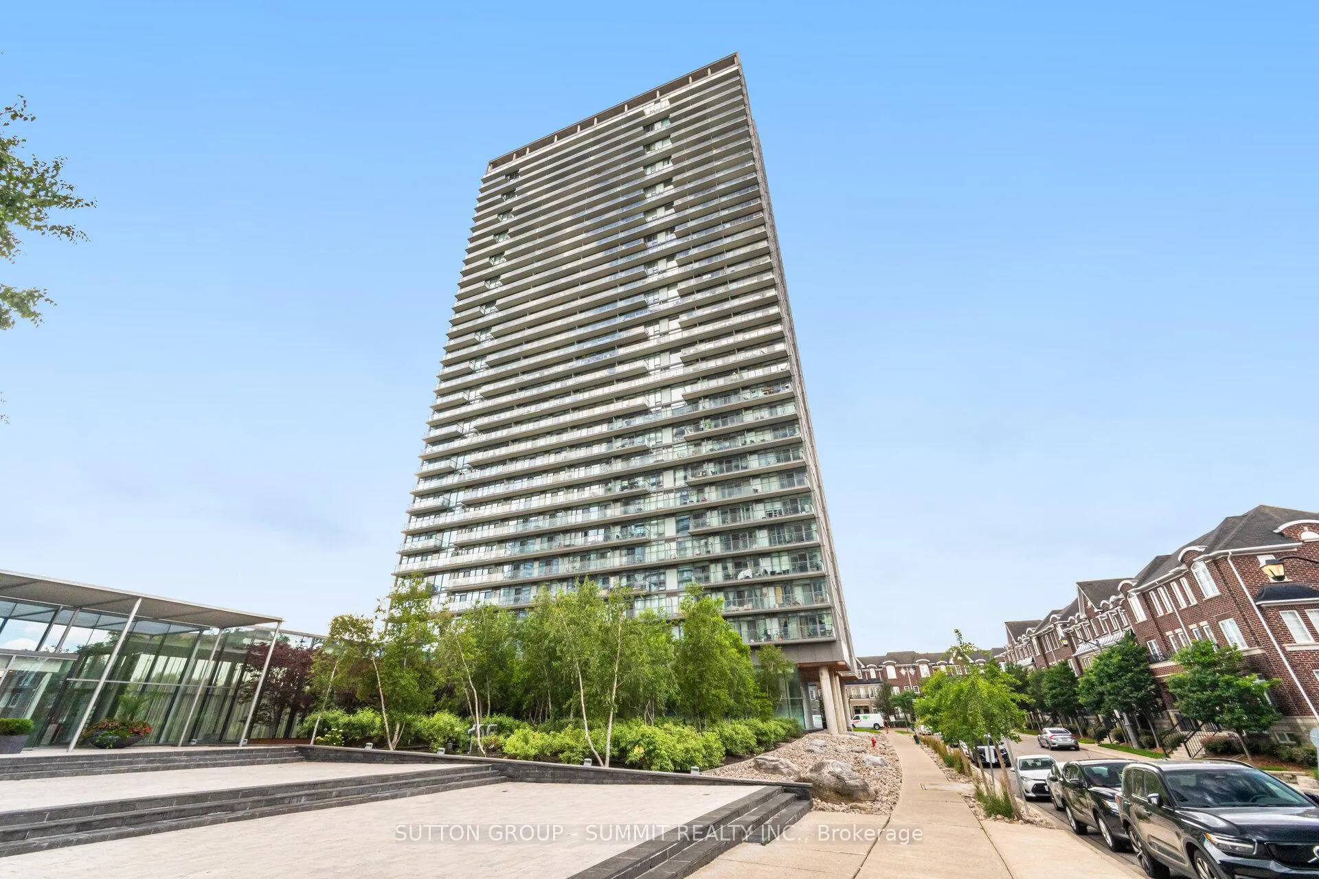 Front of Unit 3114, 105 The Queensway
