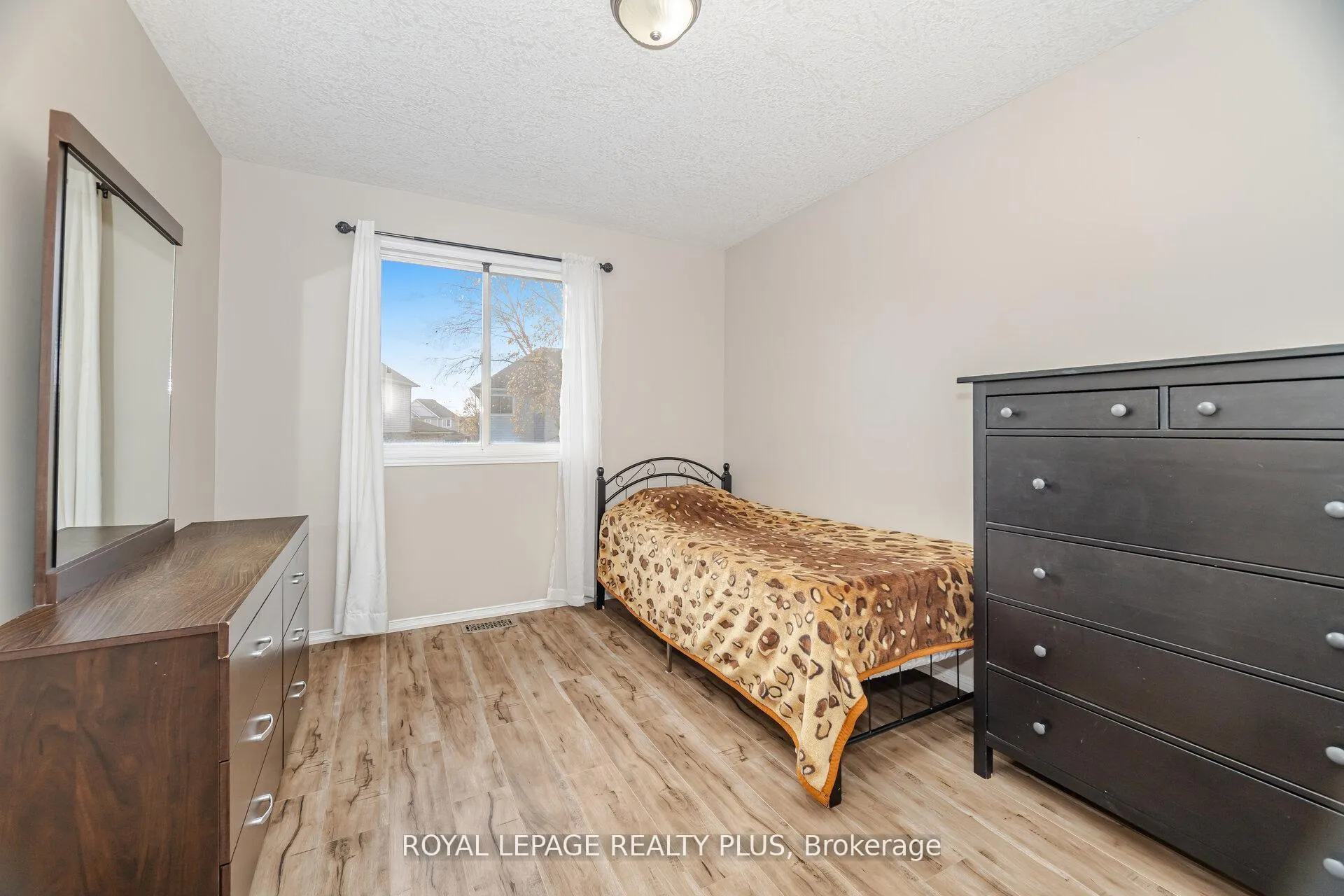 Photo 25 of 35 Jerry Drive, Cambridge, Hespeler Village — HOMEH