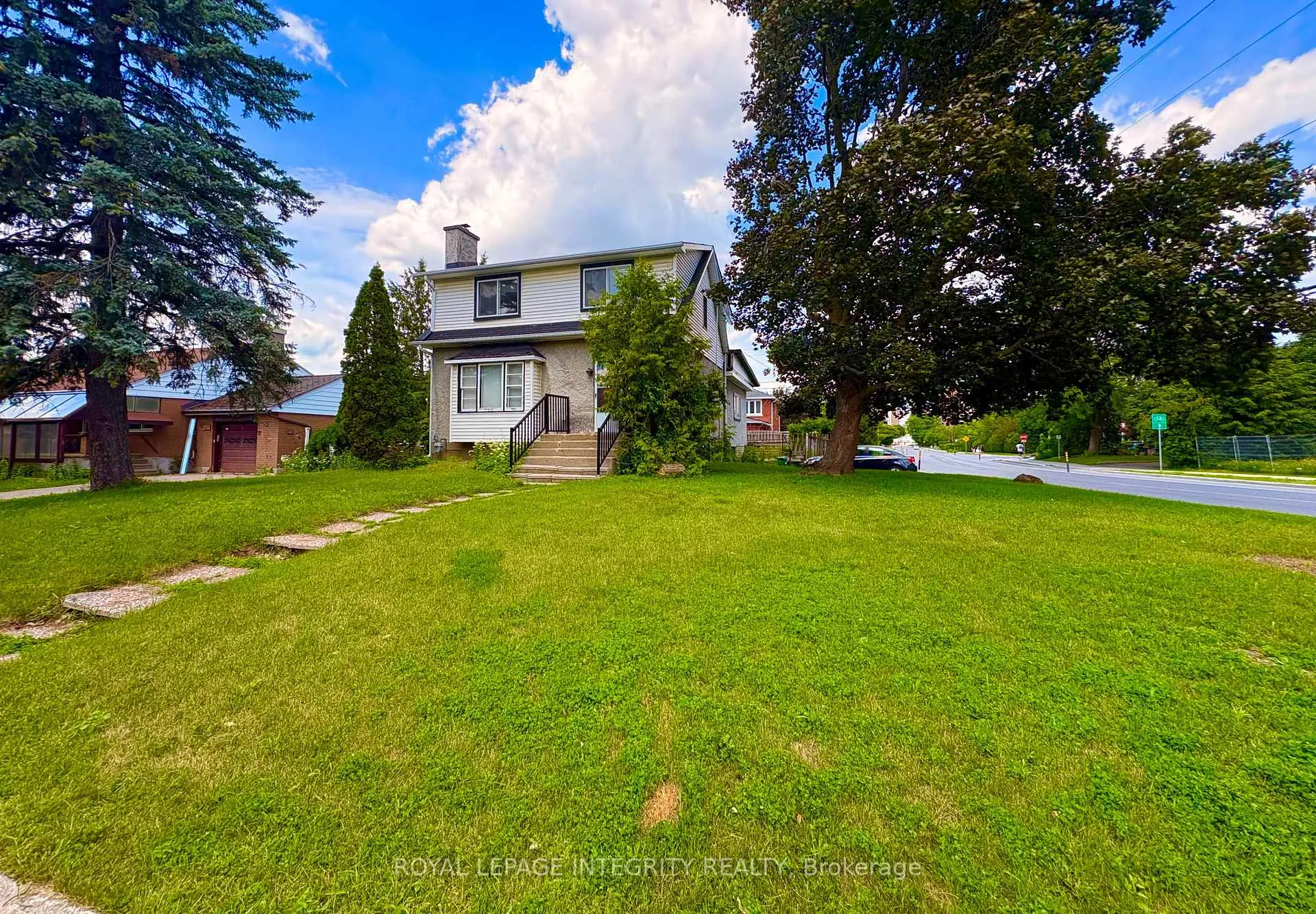 Photo 1 of 1085 Richard Avenue, Ottawa, Billings Bridge — HOMEH