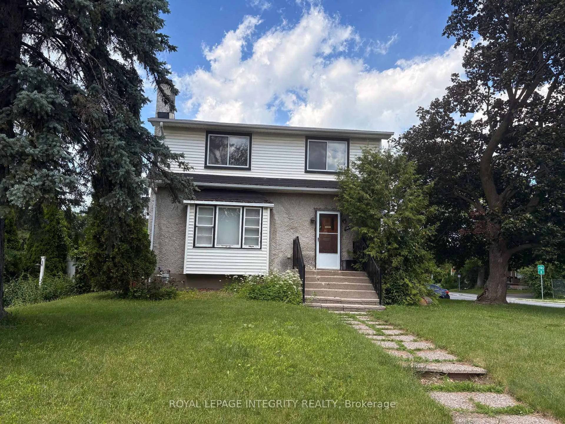Photo 2 of 1085 Richard Avenue, Ottawa, Billings Bridge — HOMEH