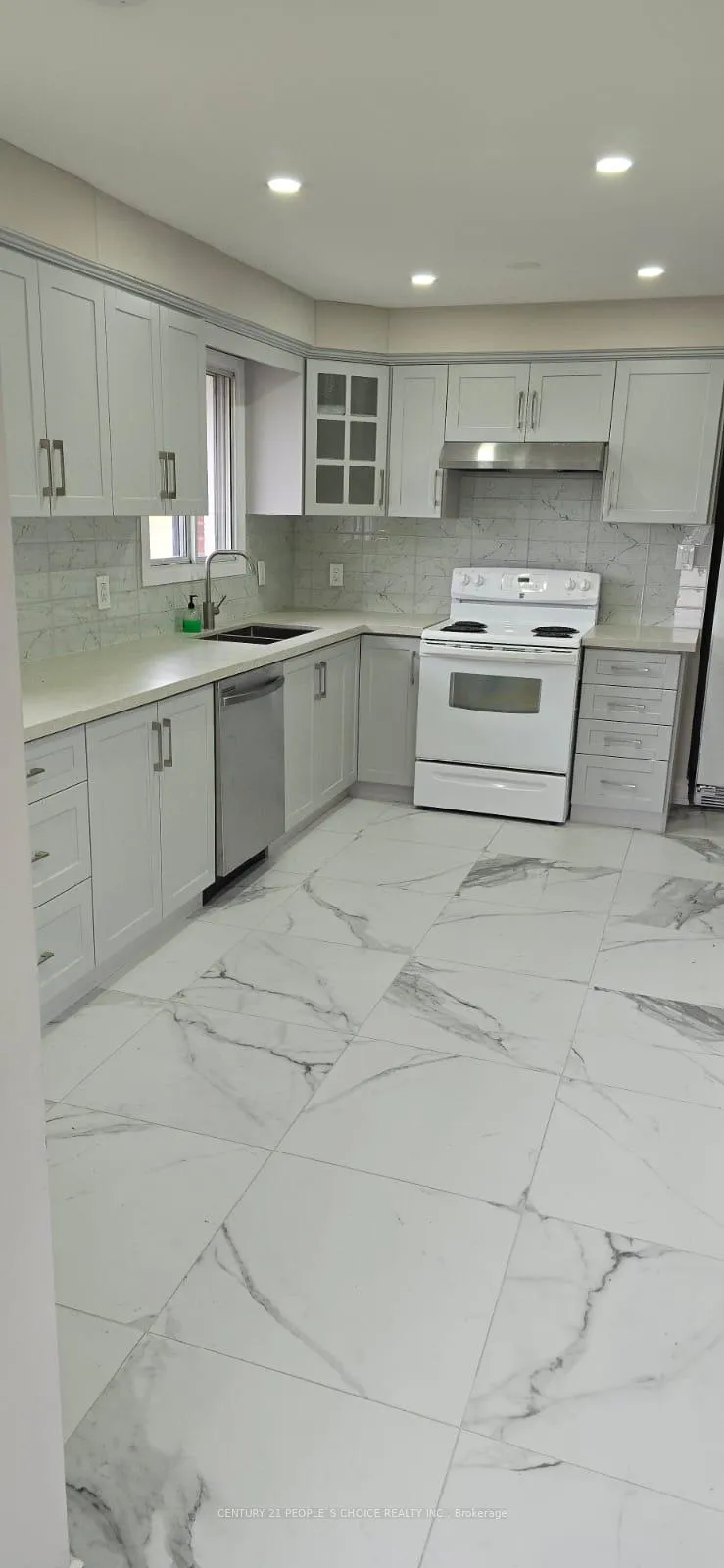Photo 2 of 1145 Shadeland Drive, Mississauga, Erindale — HOMEH