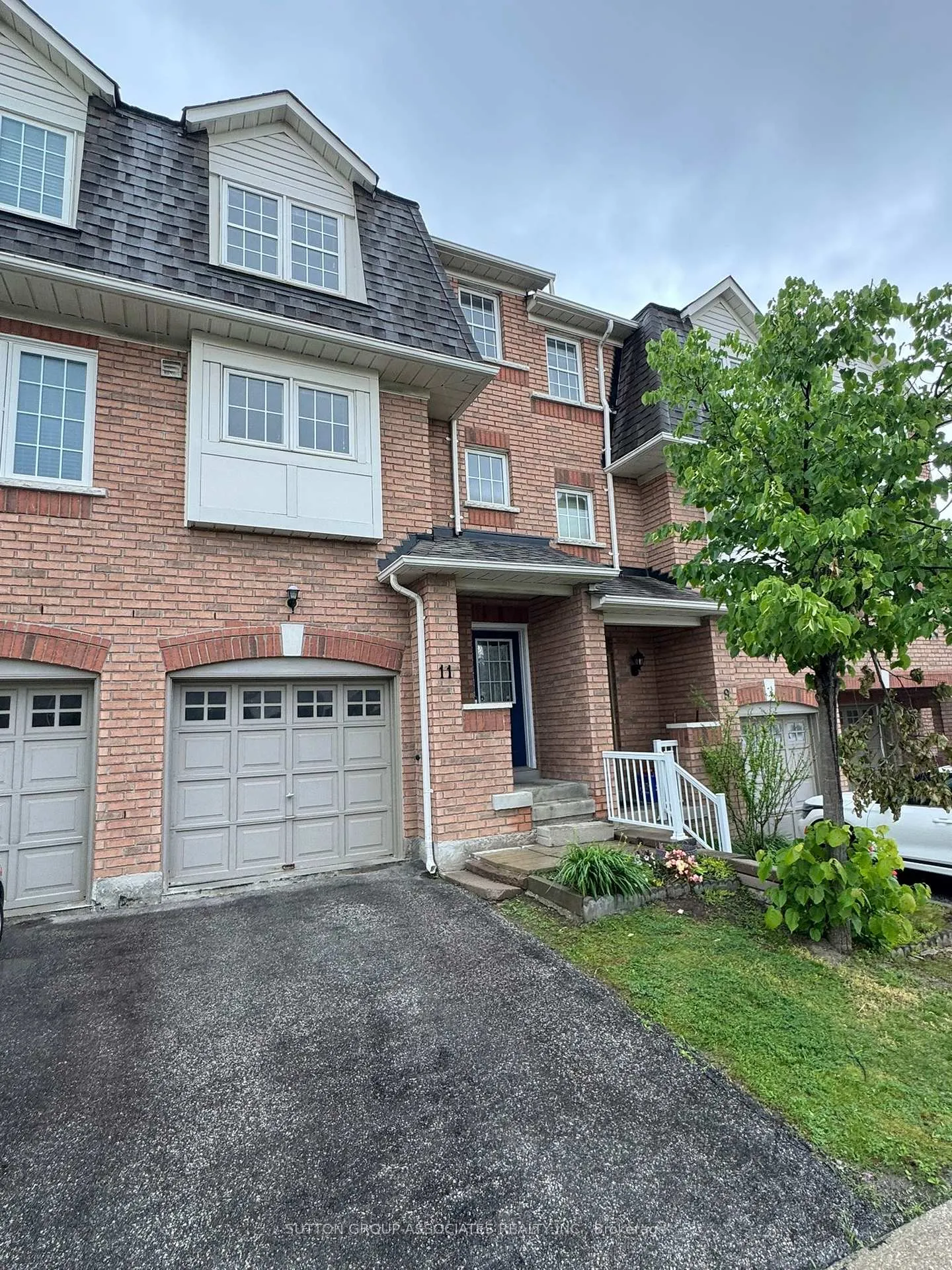 Photo 1 of 11 Nakina Way, Markham, Village Green-South Unionville — HOMEH