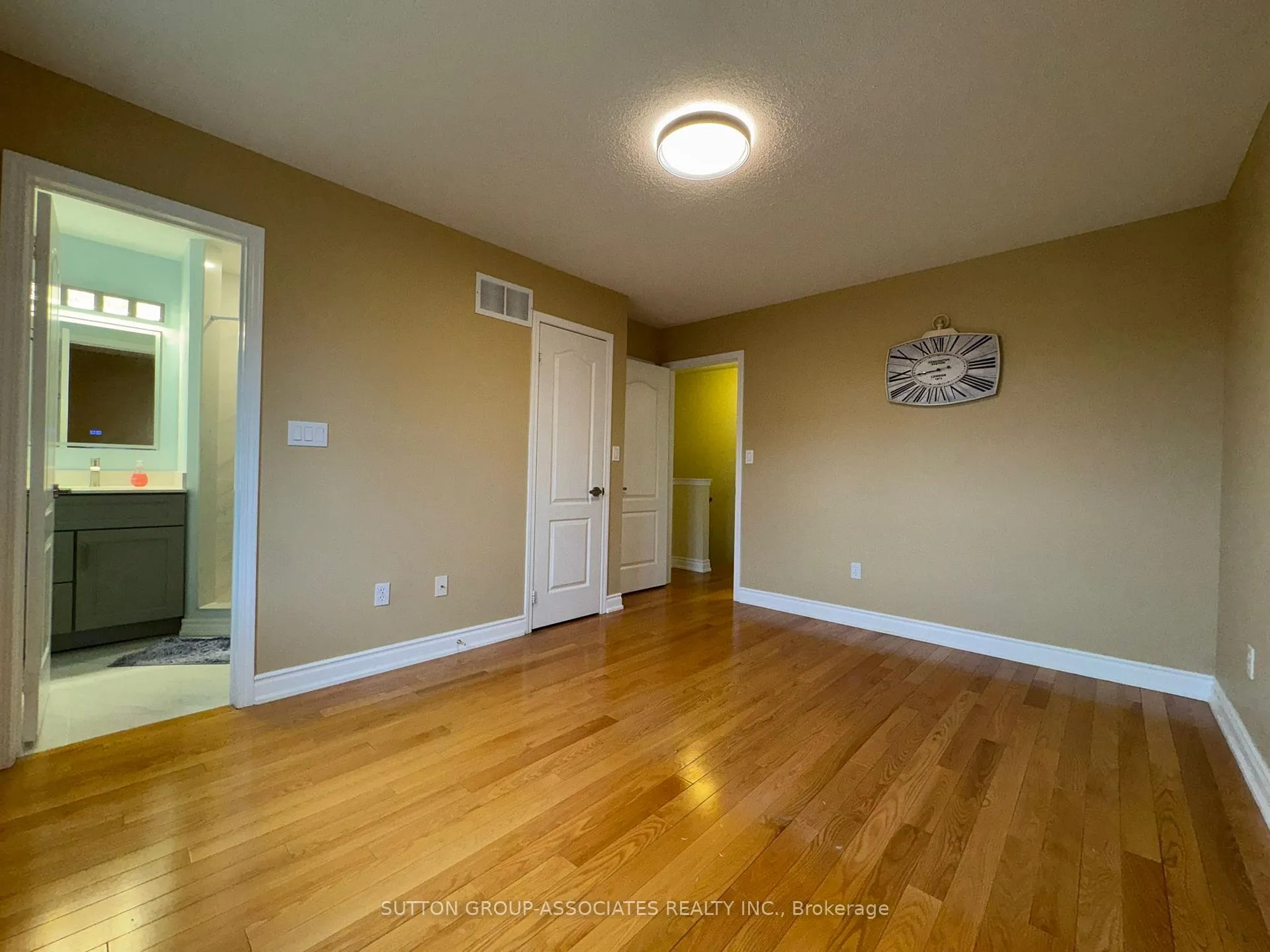 Photo 7 of 11 Nakina Way, Markham, Village Green-South Unionville — HOMEH