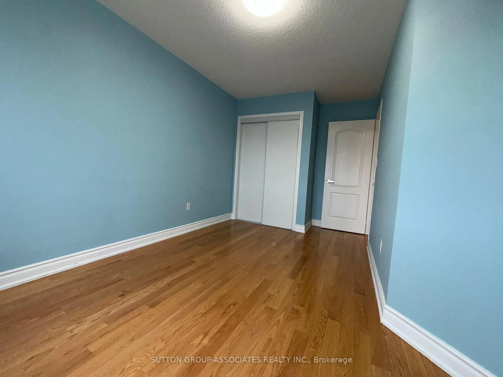 Photo 12 of 11 Nakina Way, Markham, Village Green-South Unionville — HOMEH