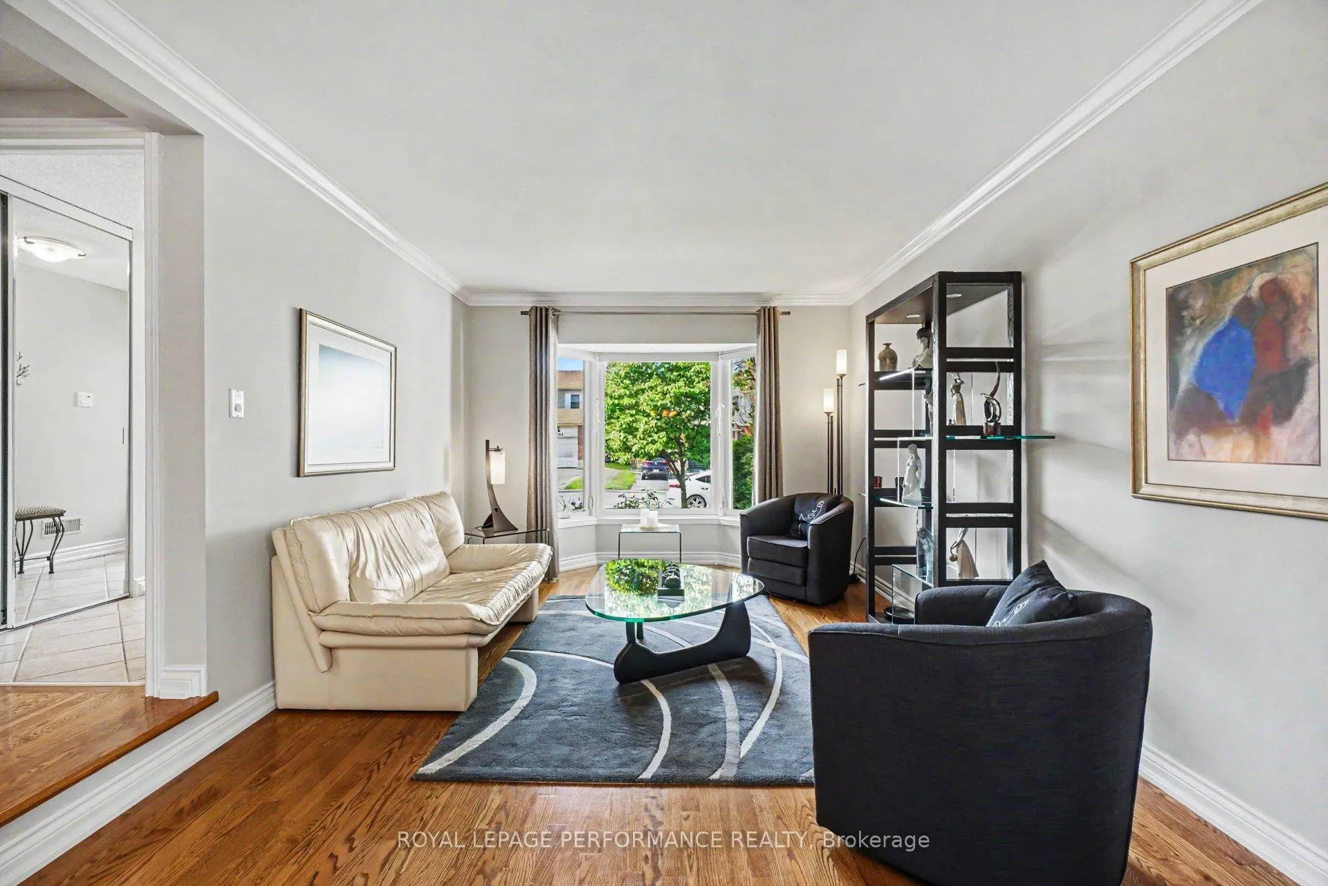 Photo 2 of 1689 Boisbriand Crescent, Ottawa, Chateauneuf — HOMEH
