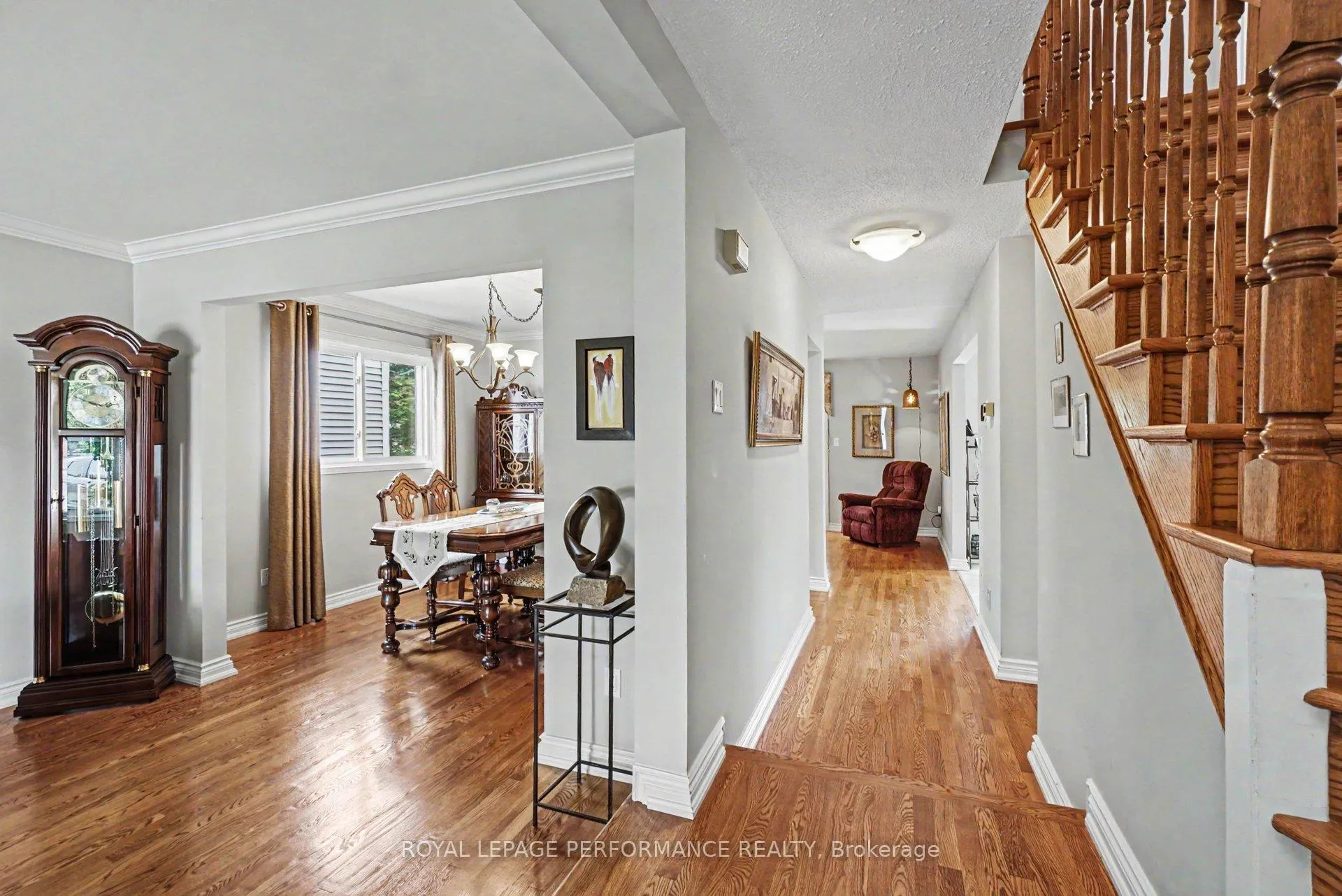 Photo 15 of 1689 Boisbriand Crescent, Ottawa, Chateauneuf — HOMEH