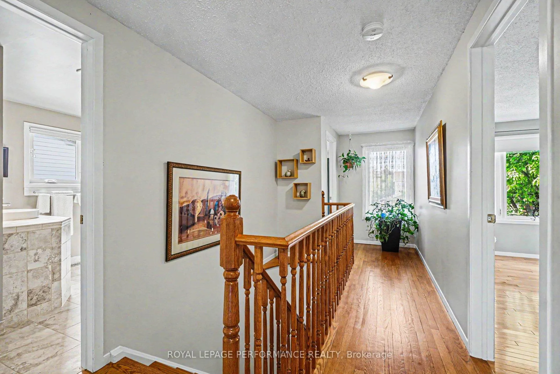Photo 16 of 1689 Boisbriand Crescent, Ottawa, Chateauneuf — HOMEH