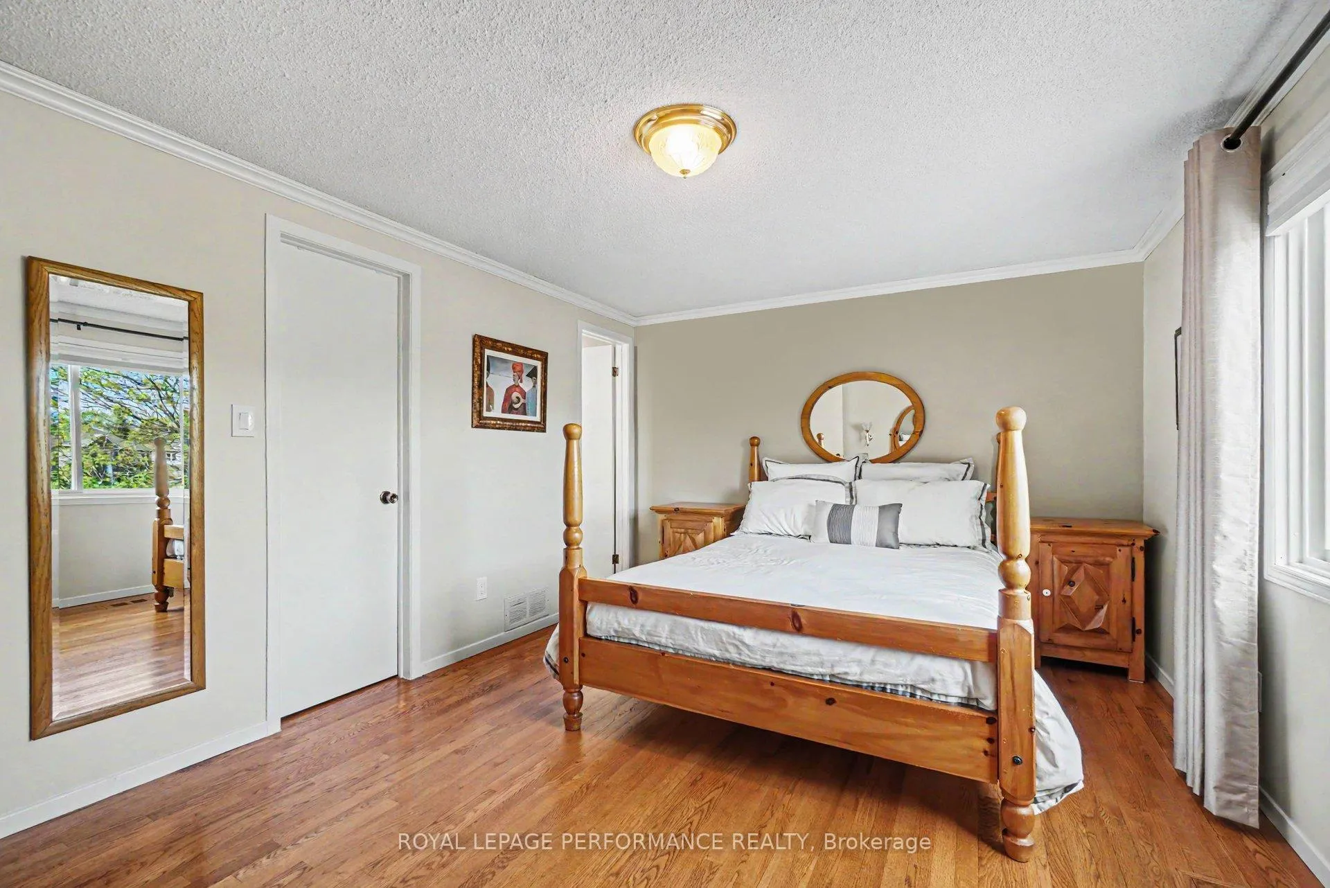 Photo 18 of 1689 Boisbriand Crescent, Ottawa, Chateauneuf — HOMEH