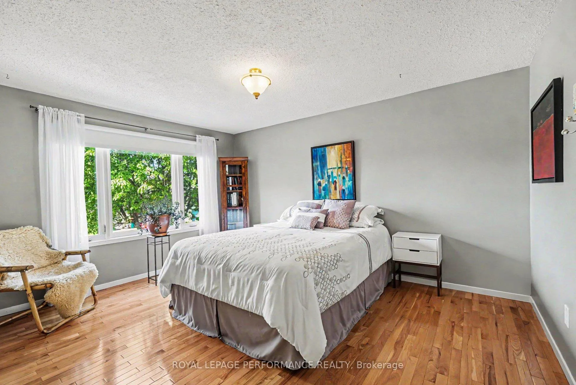 Photo 22 of 1689 Boisbriand Crescent, Ottawa, Chateauneuf — HOMEH