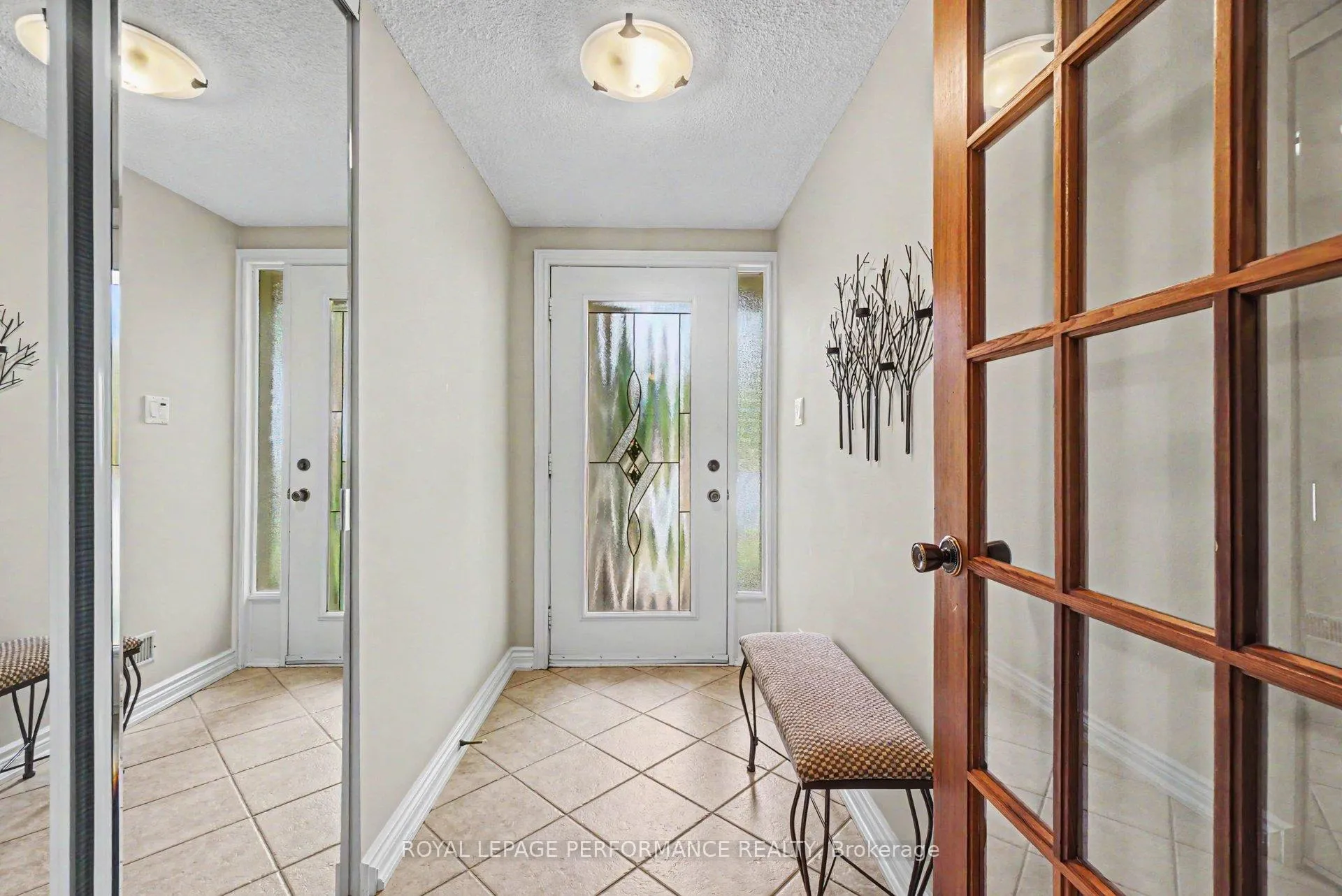 Photo 28 of 1689 Boisbriand Crescent, Ottawa, Chateauneuf — HOMEH